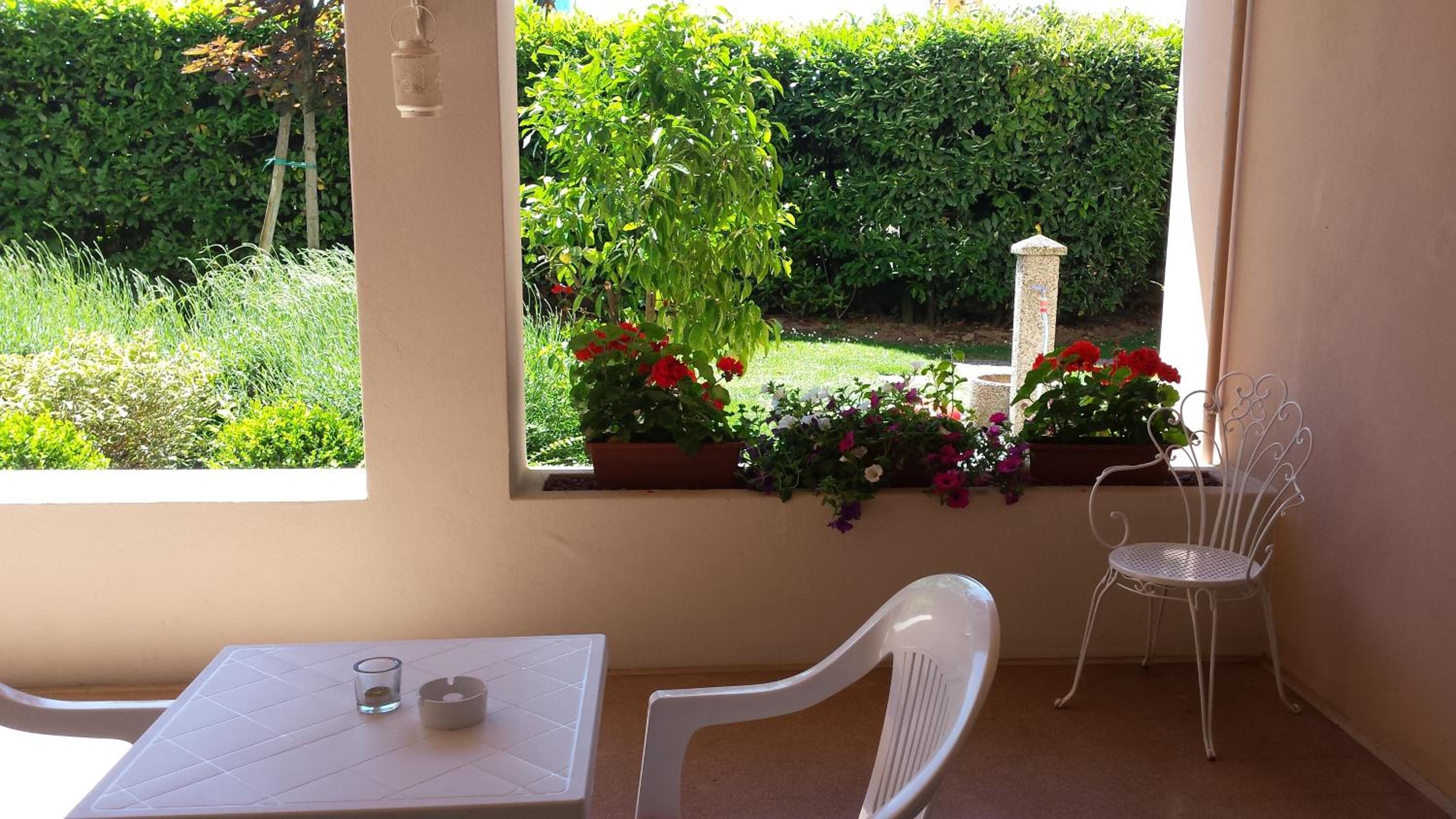 Double or Twin Room with Private Bathroom photo 2