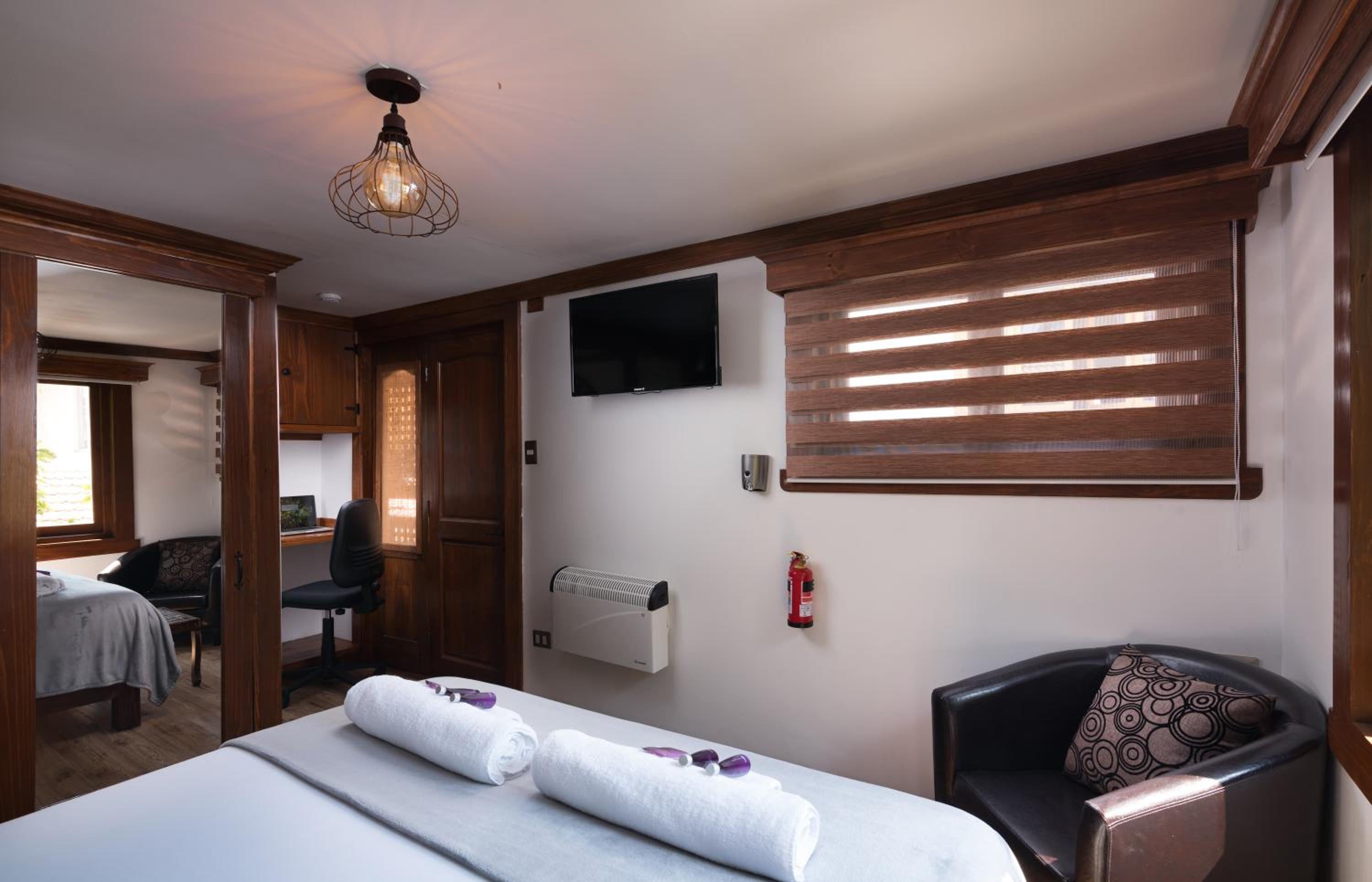 Queen Room with Garden View photo 3