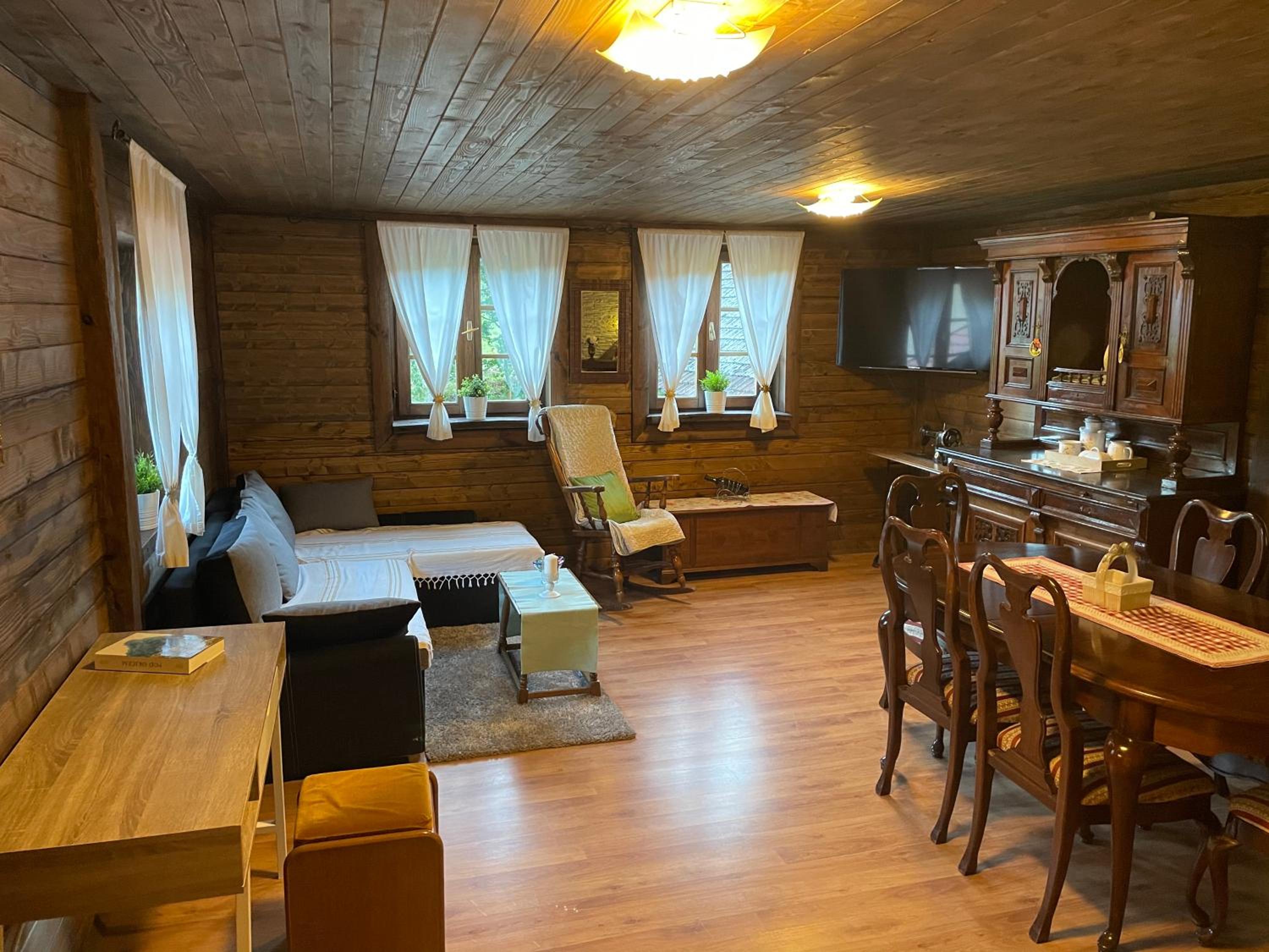 Two-Bedroom House - Photo 21