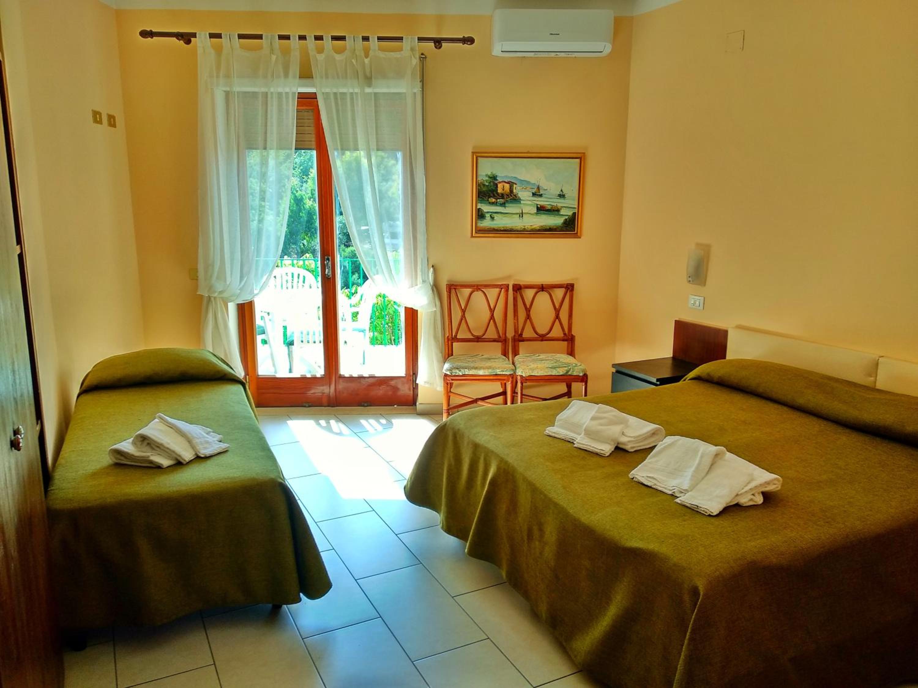 Triple Room with Balcony