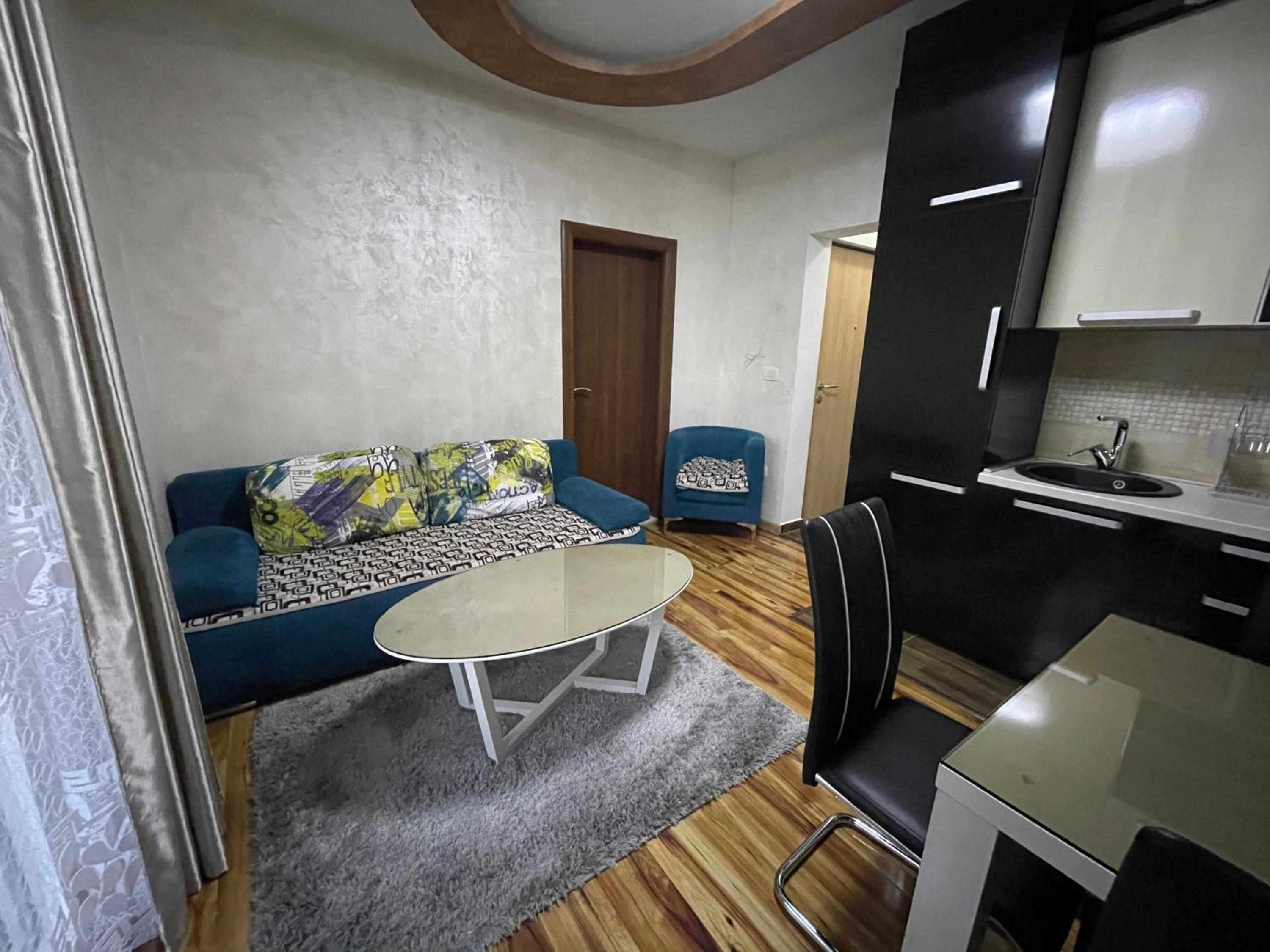 One-Bedroom Apartment photo 1