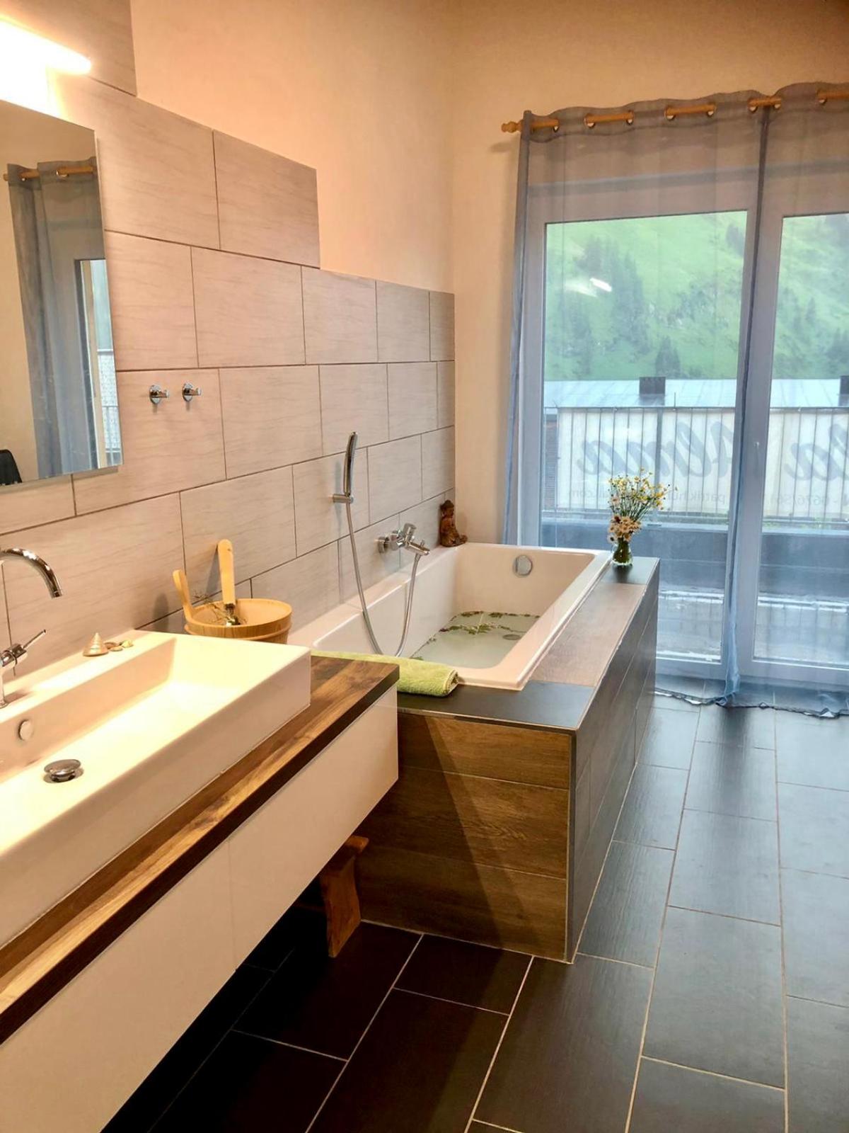 Three-Bedroom Villa - Photo 9