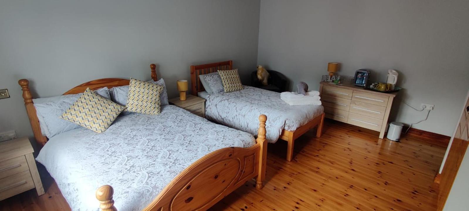 Triple Room with Private Bathroom photo 1