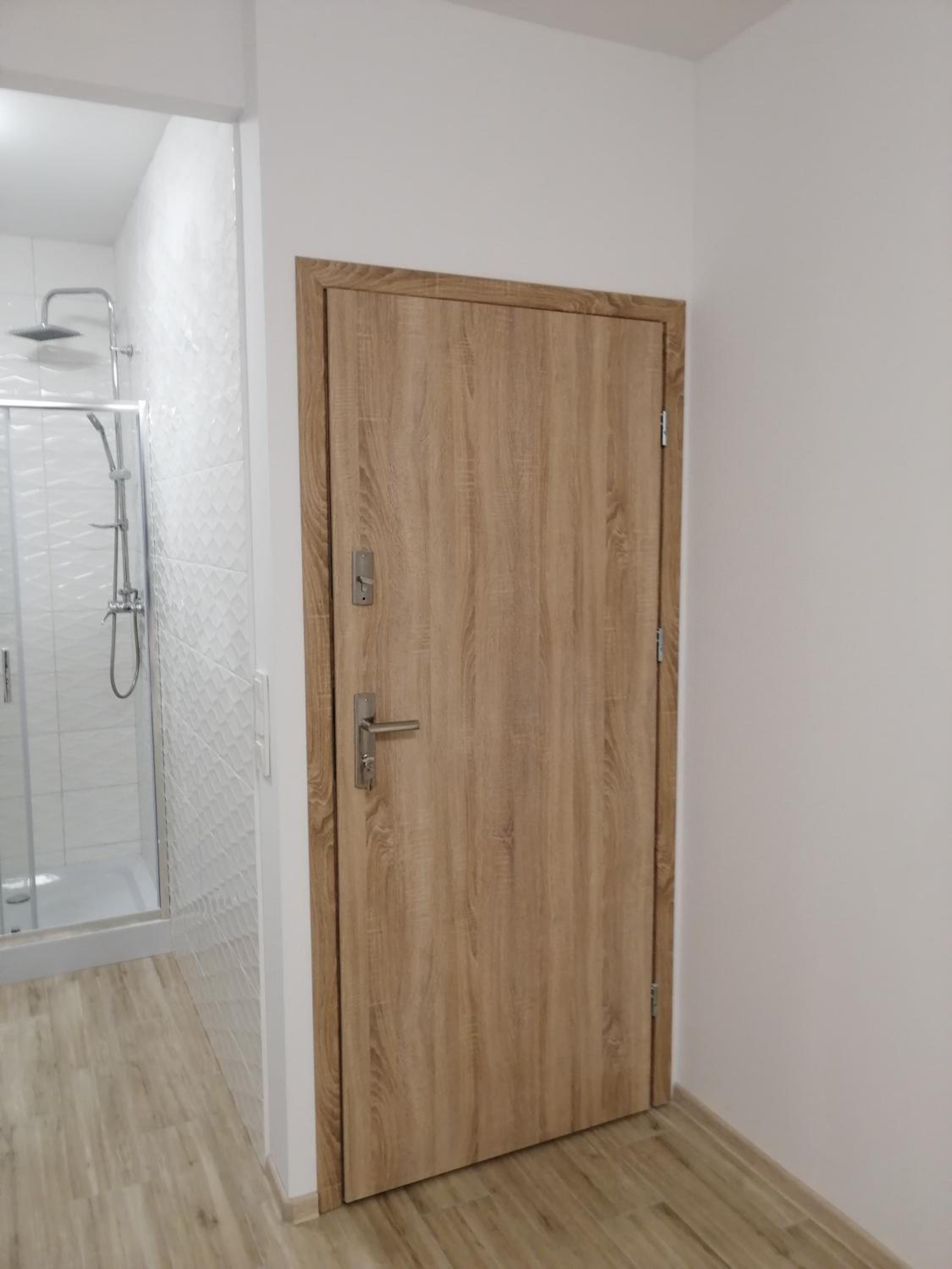One-Bedroom Apartment - Photo 4
