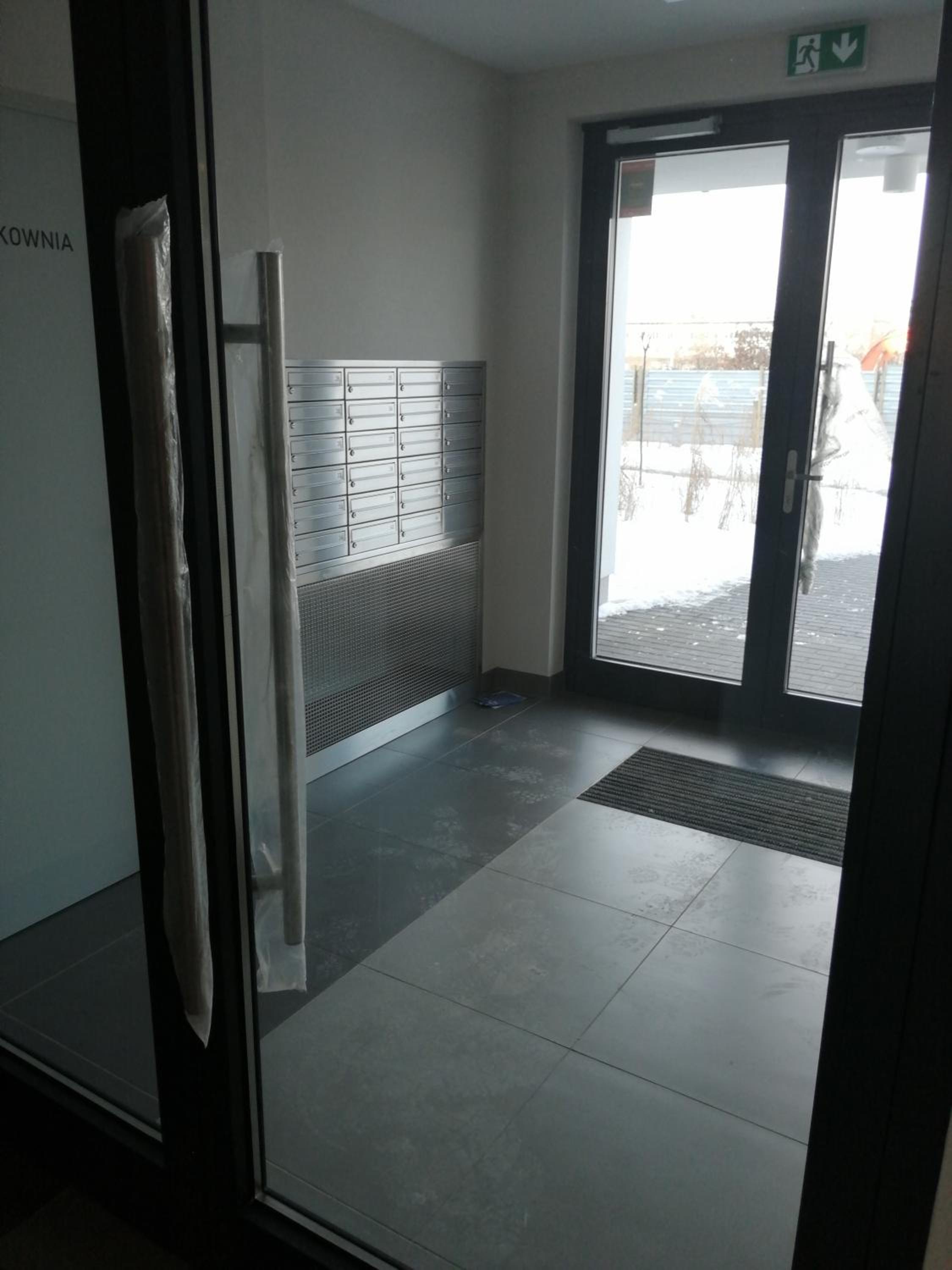 One-Bedroom Apartment - Photo 12