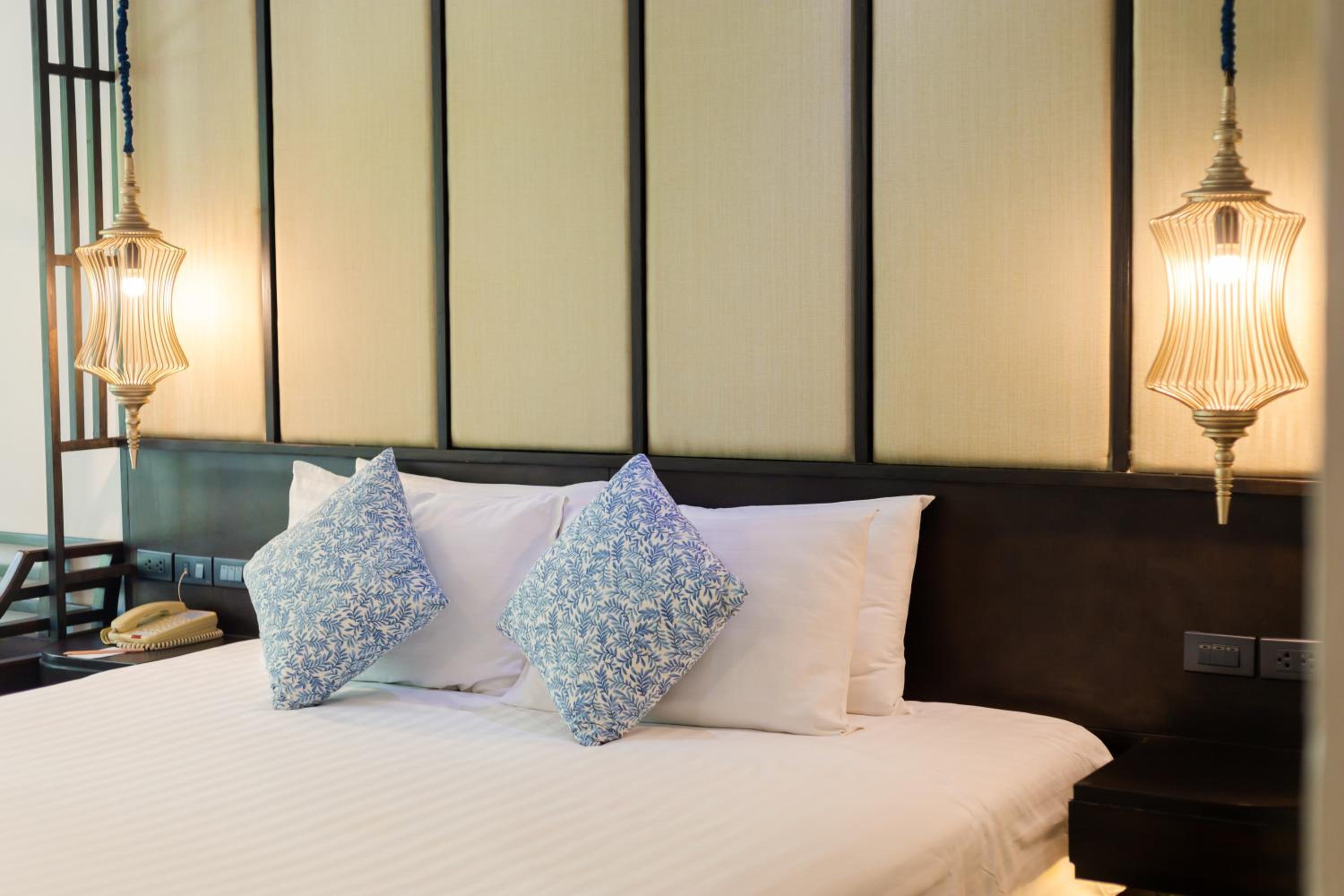 Superior Double or Twin Room - Photo 9