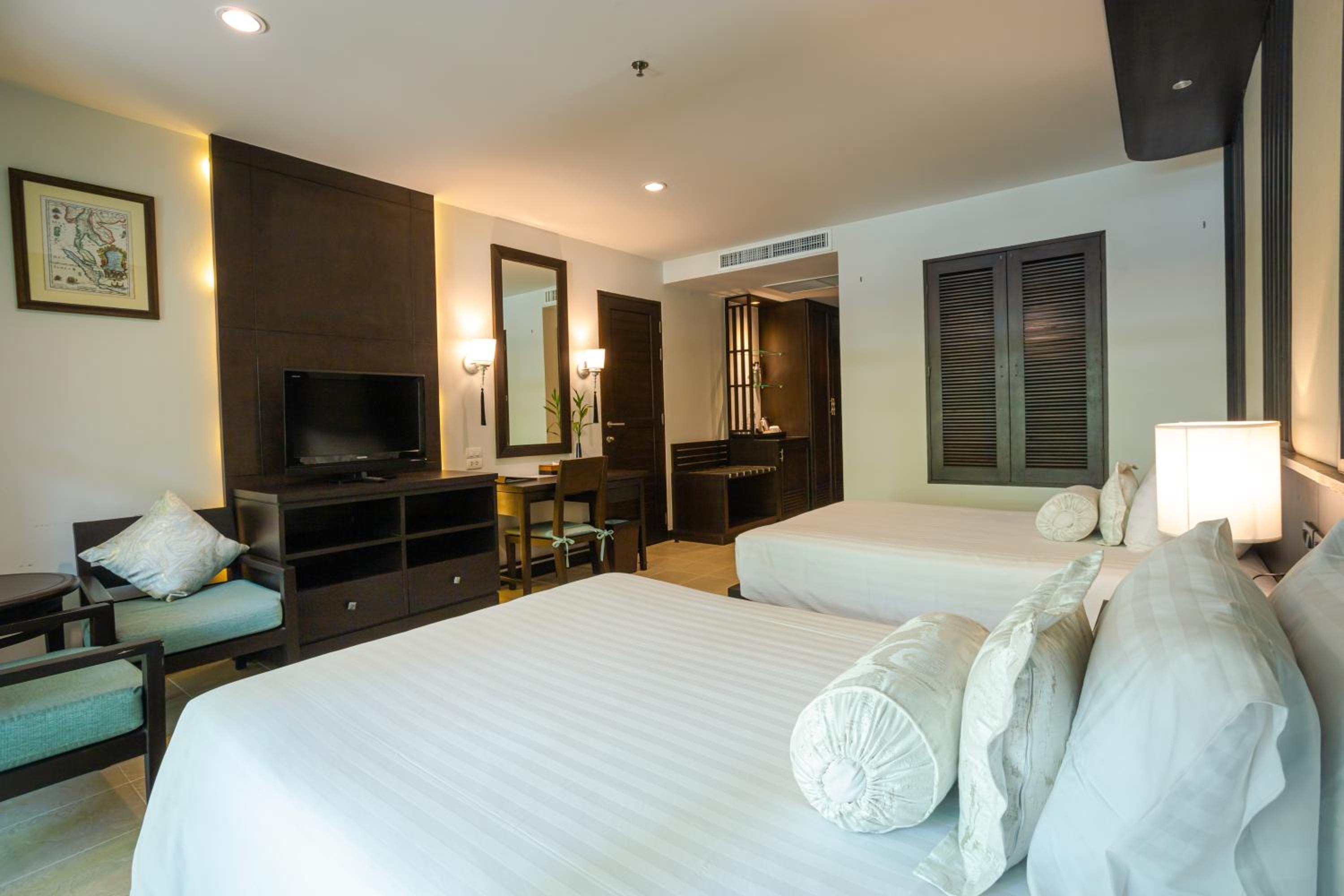 Deluxe Triple Room - Photo 8
