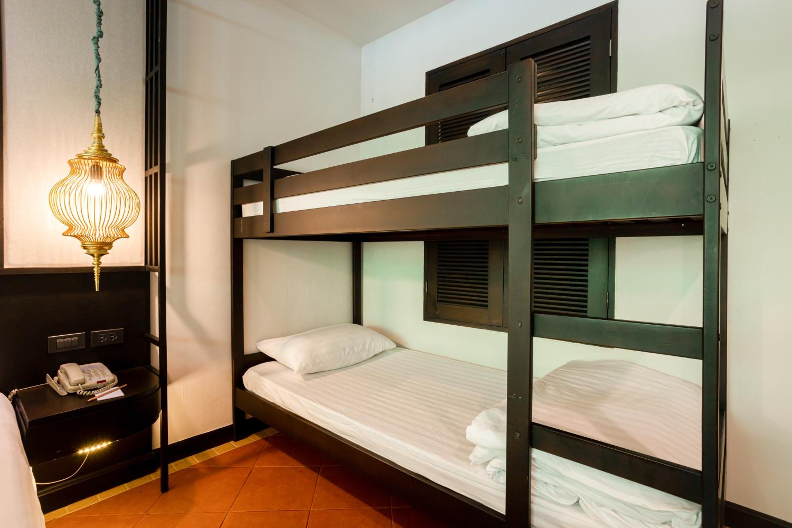 Deluxe Family Room (2 Adults + 2 Children) - Photo 6