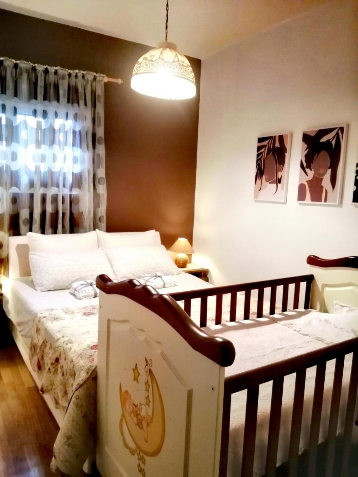 One-Bedroom House photo 1
