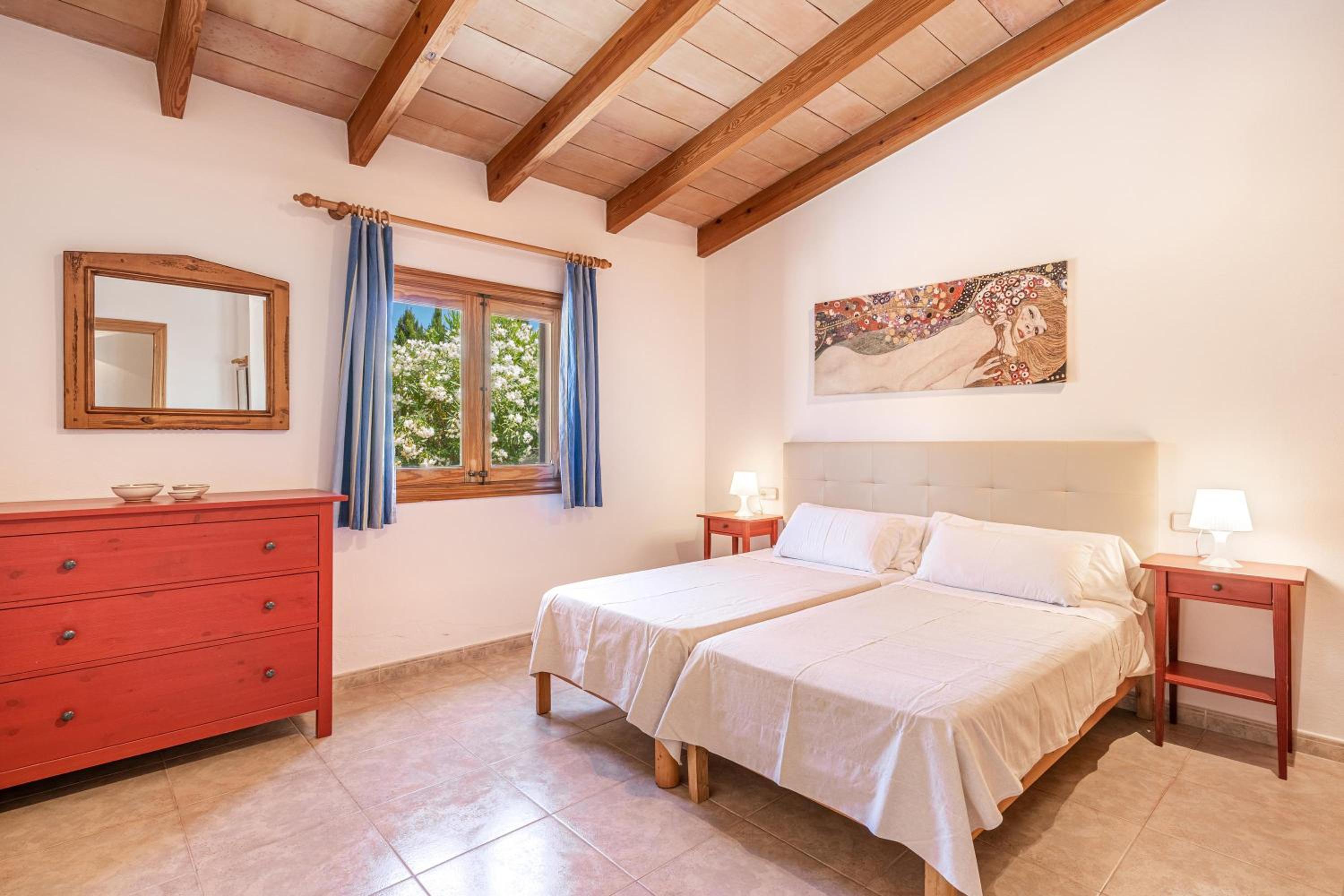 Villa with Garden View - Photo 12