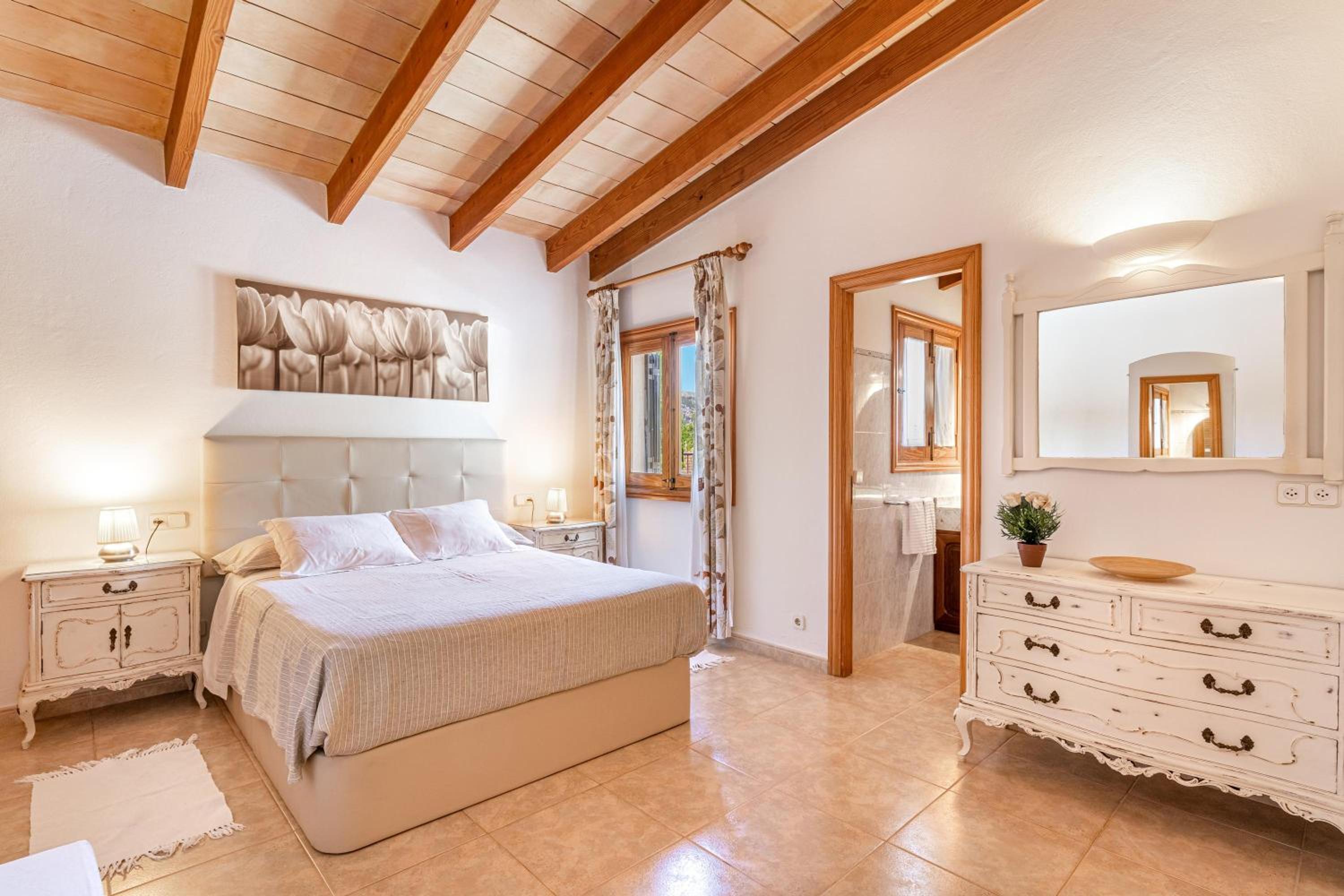 Villa with Garden View - Photo 6
