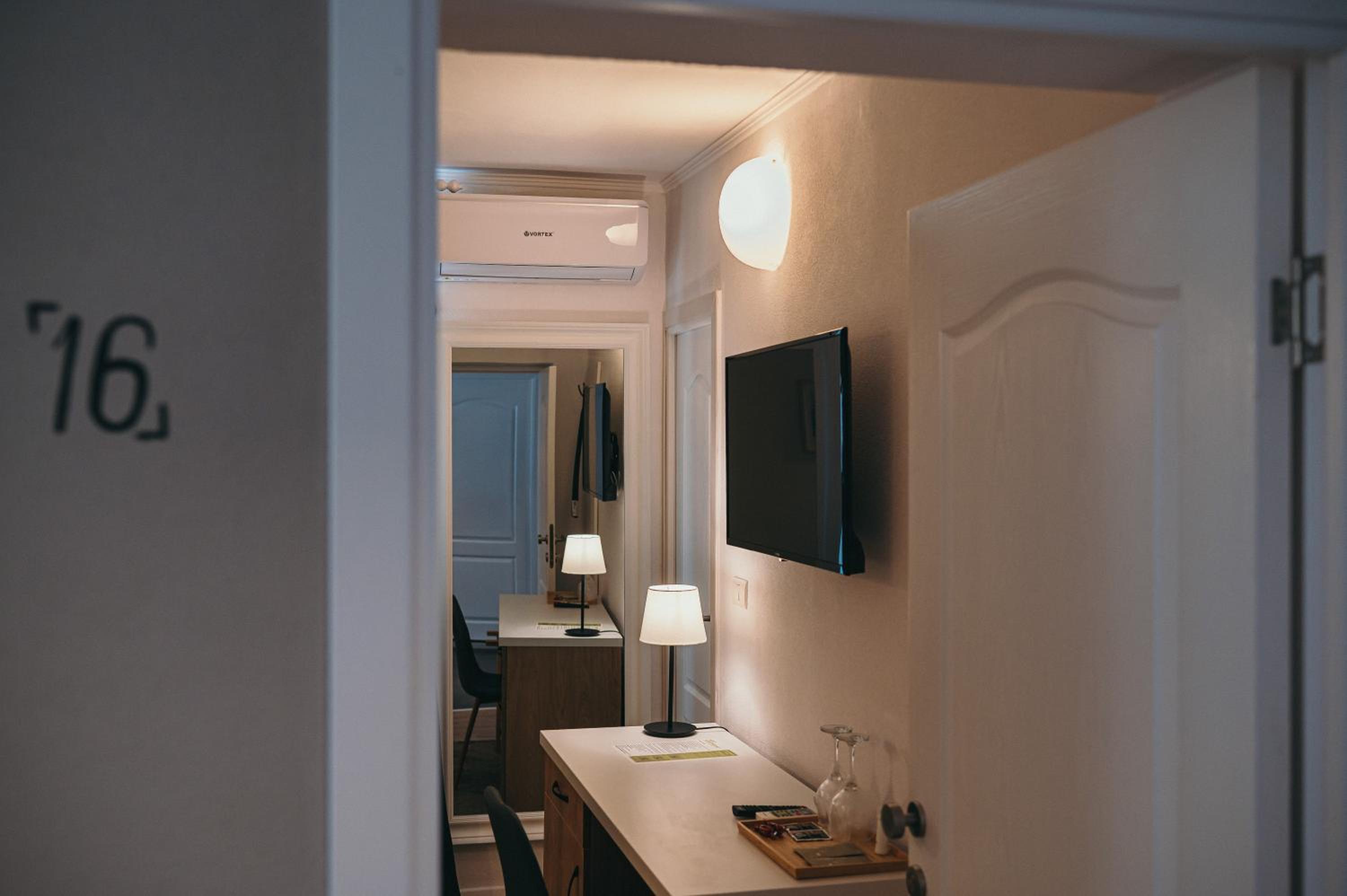 Superior Double Room - Photo 5