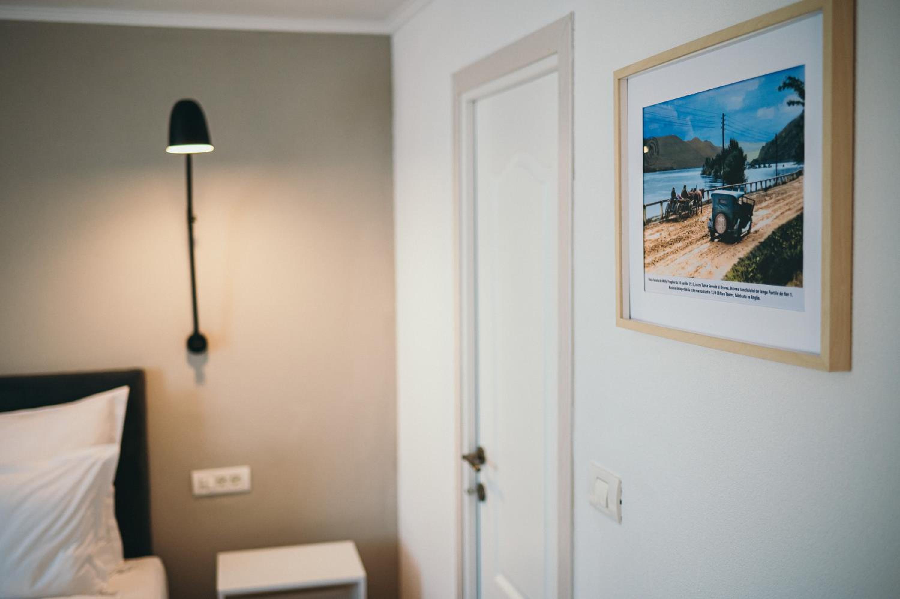 Superior Double or Twin Room - Photo 16