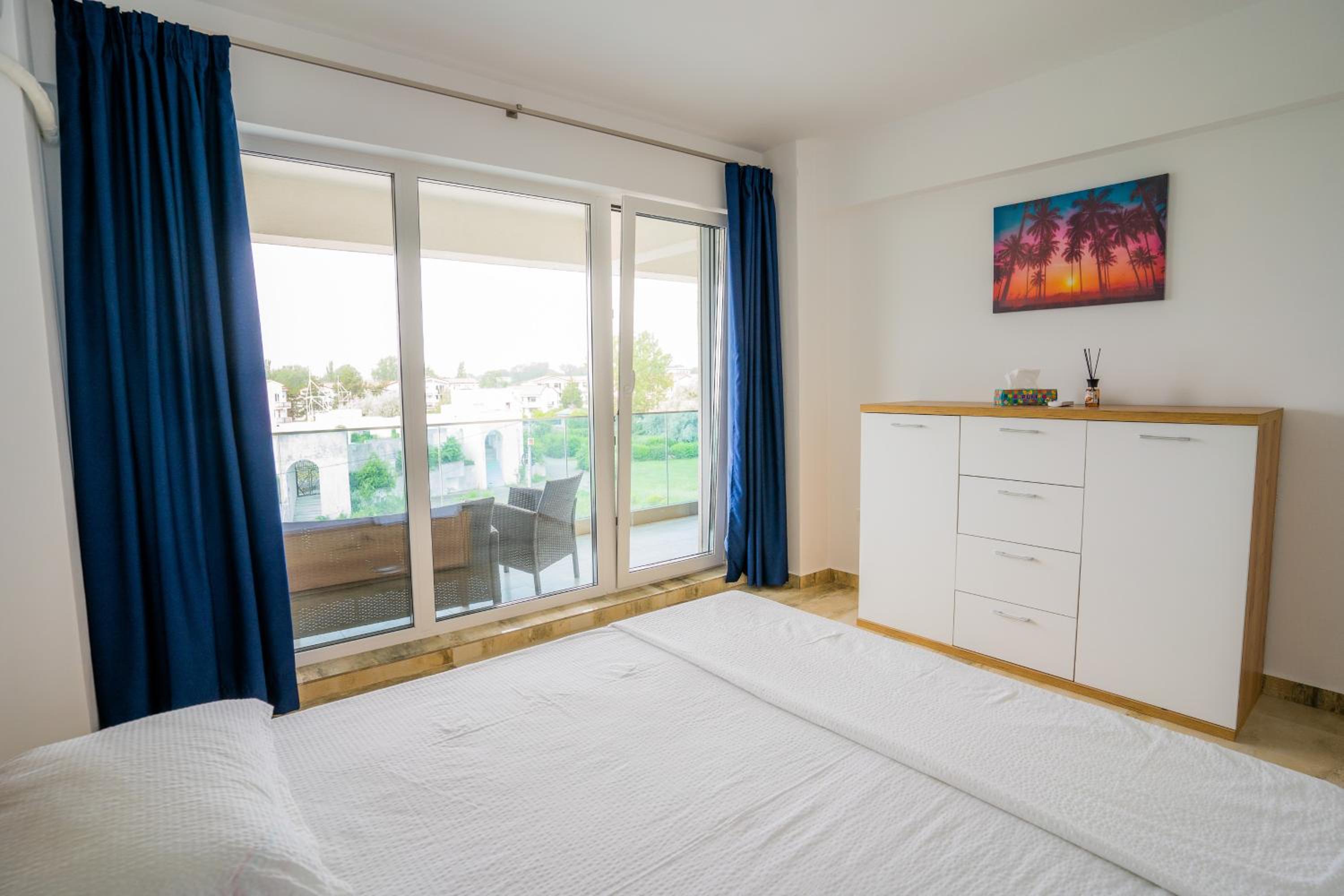 Two-Bedroom Apartment - Photo 24