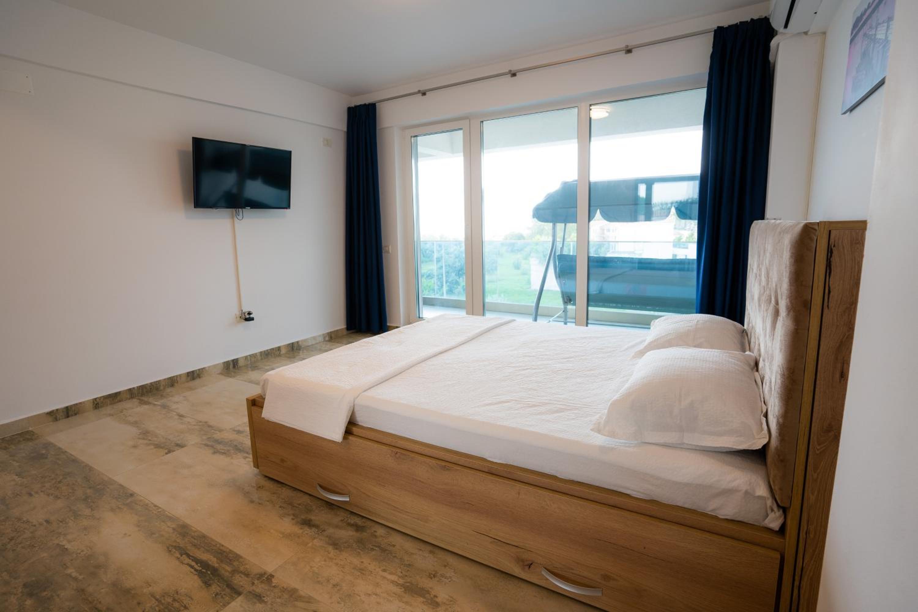 Two-Bedroom Apartment - Photo 4