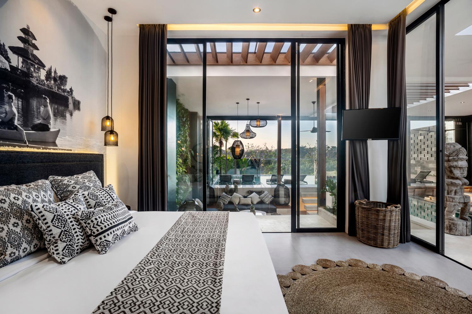 Villa photo 1