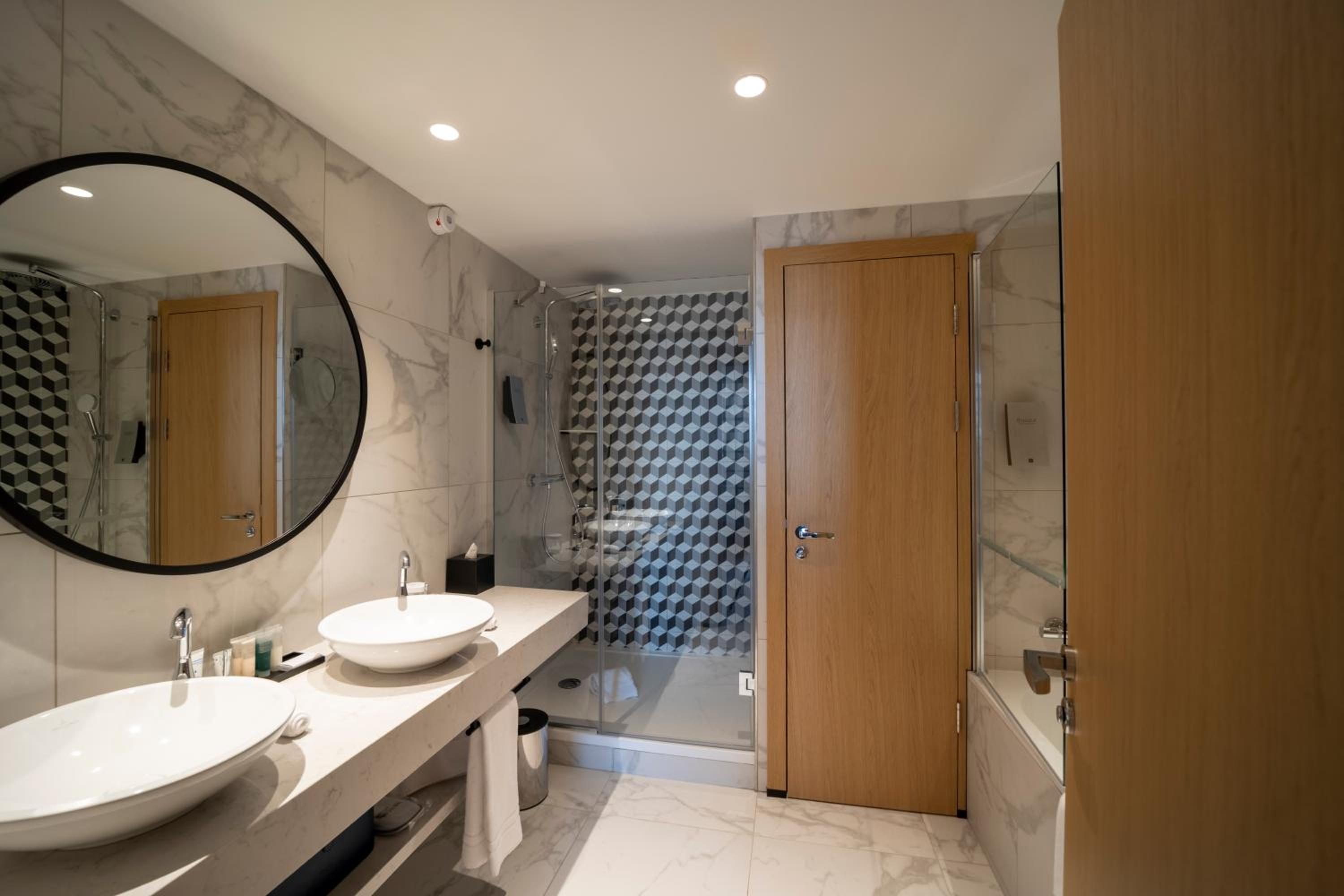 Duplex Suite - Photo 2