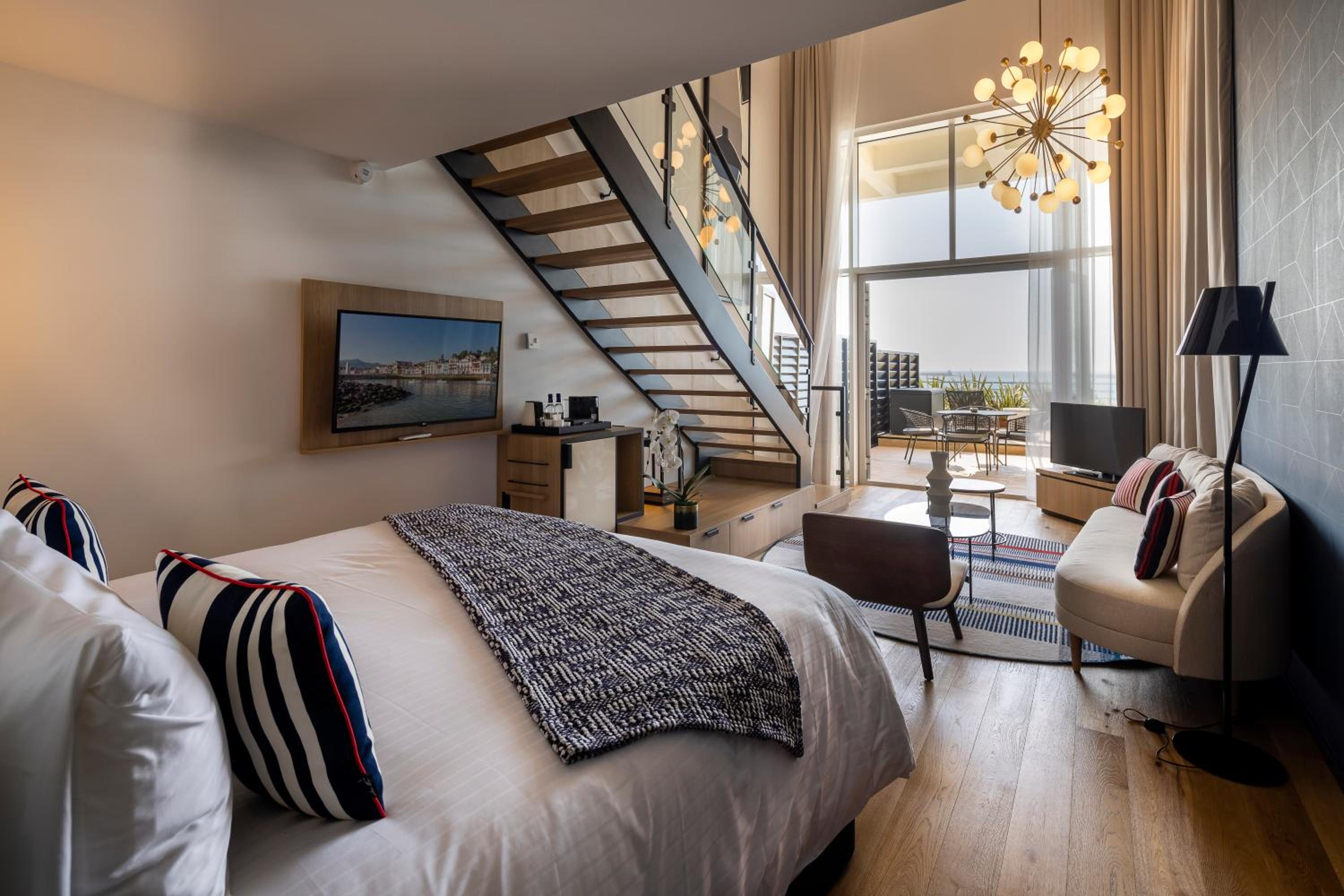 Superior Suite with Sea View photo 2