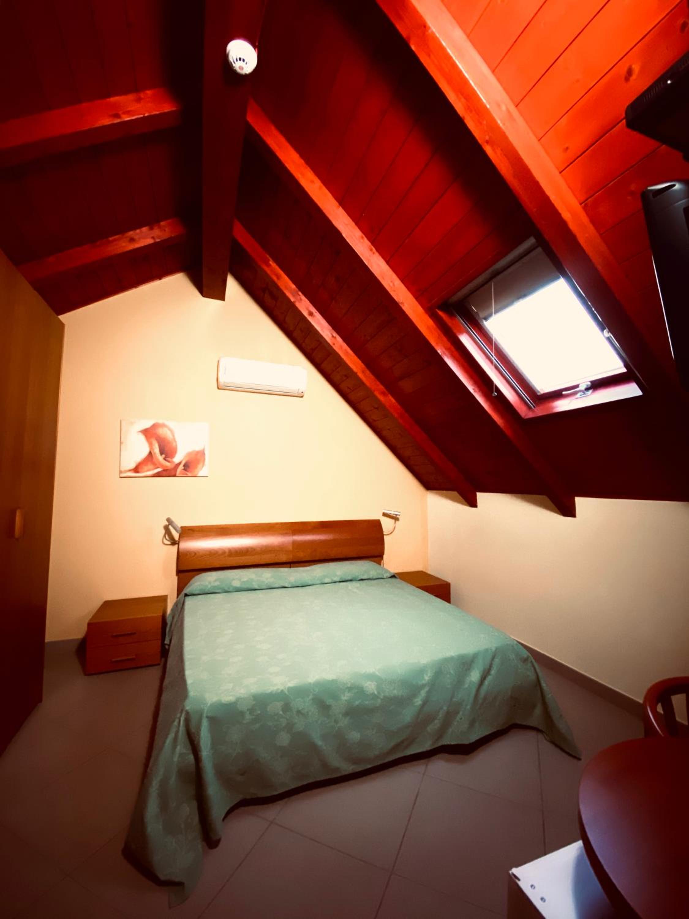 Double or Twin Room - Photo 2