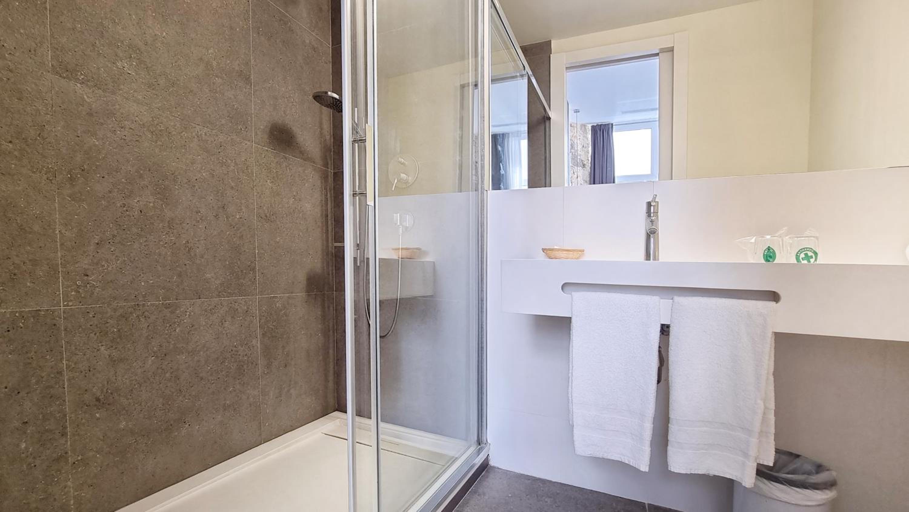 Interior Double or Twin Room with Patio  photo 2