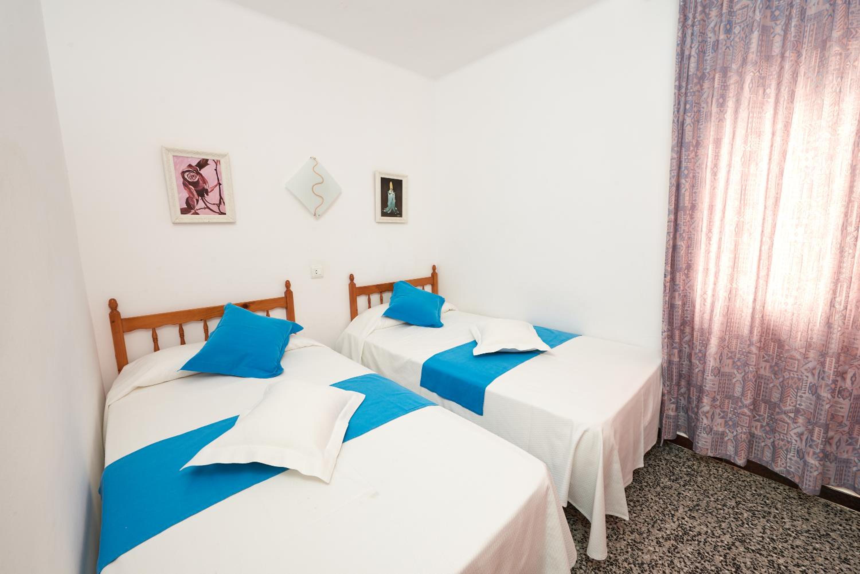 Apartamento con vista a la piscina