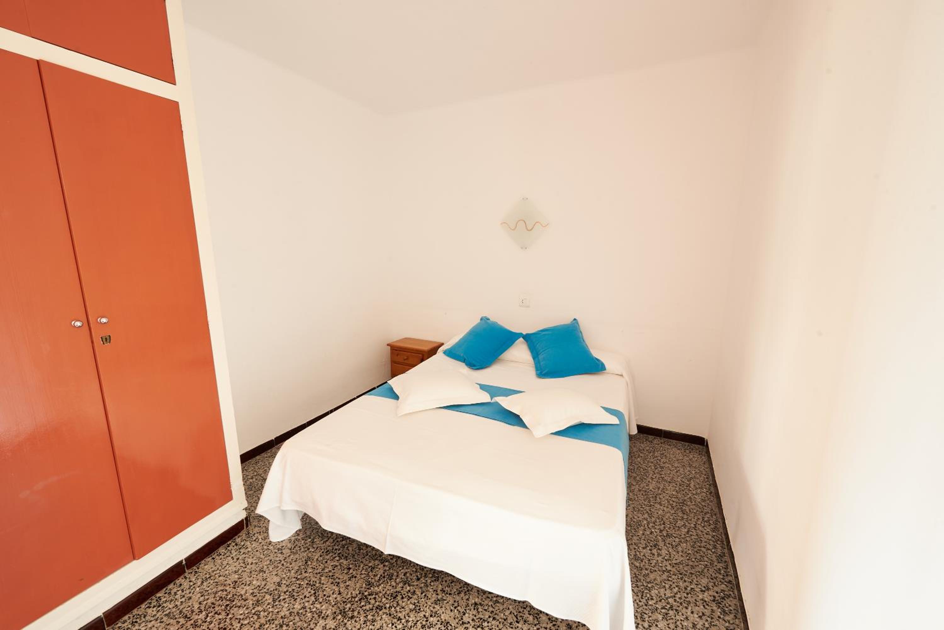 Apartamento con vista a la piscina