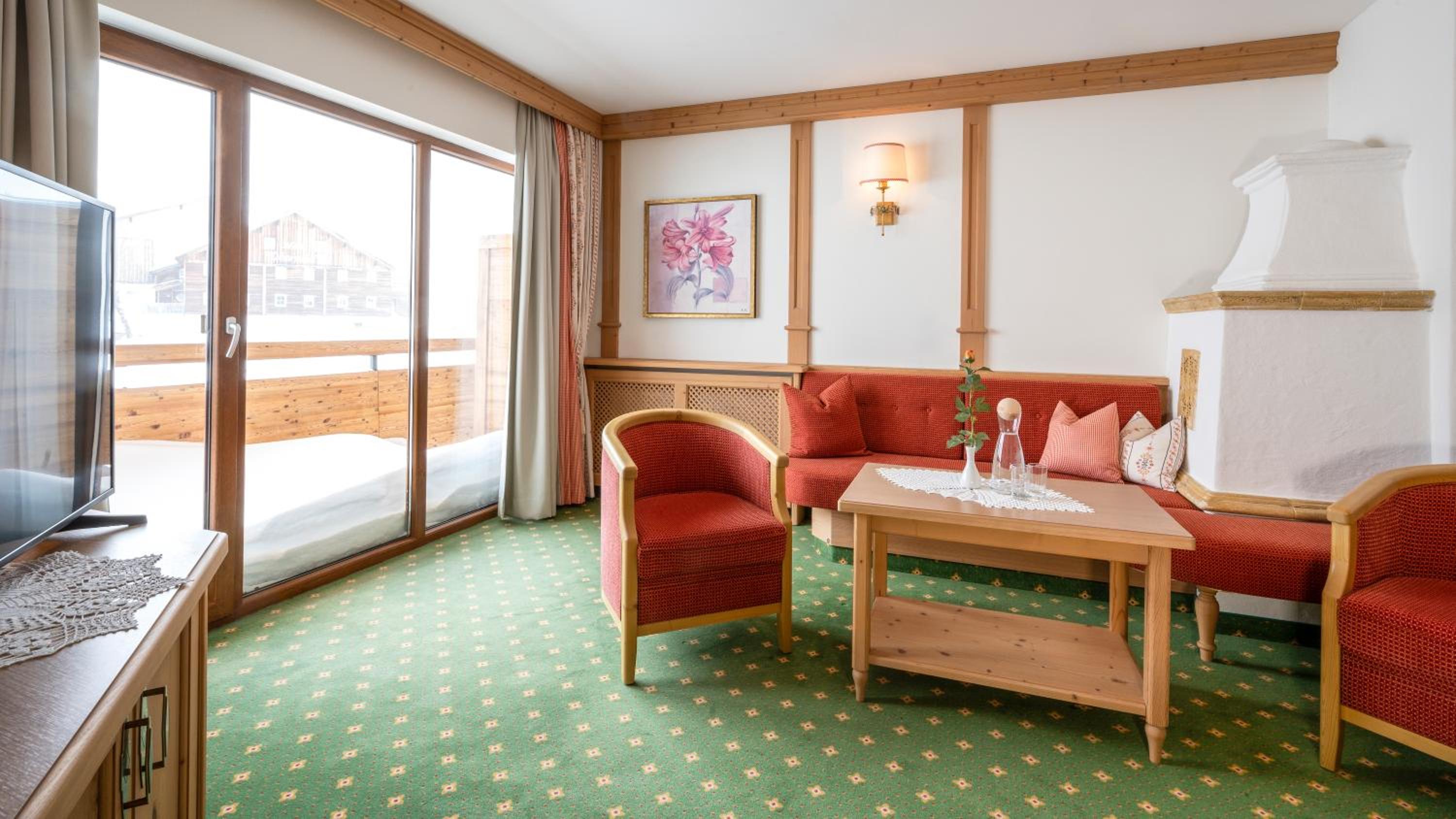 Deluxe Family Suite - Photo 2