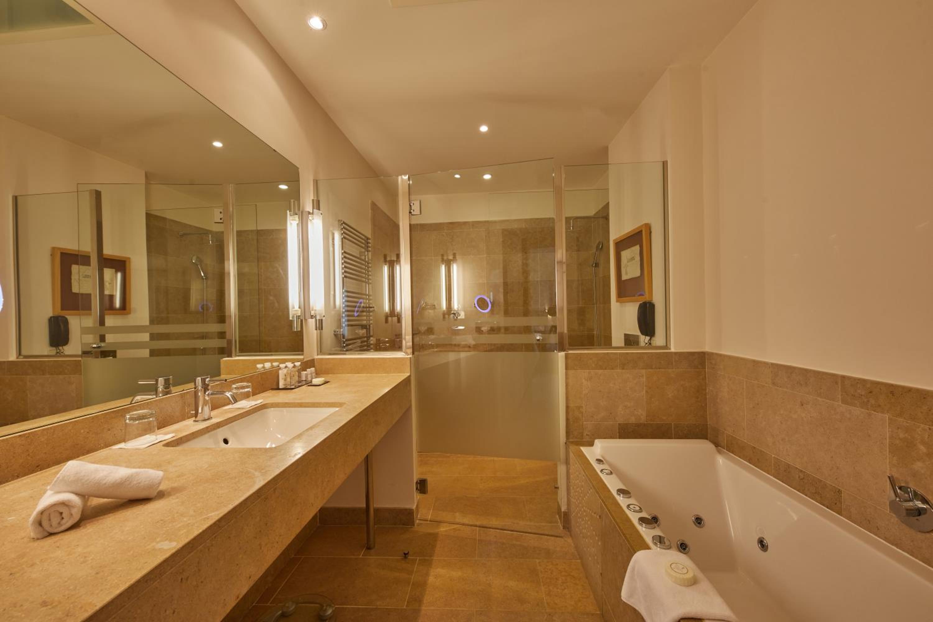 Junior Suite at Tramuntana - Photo 8