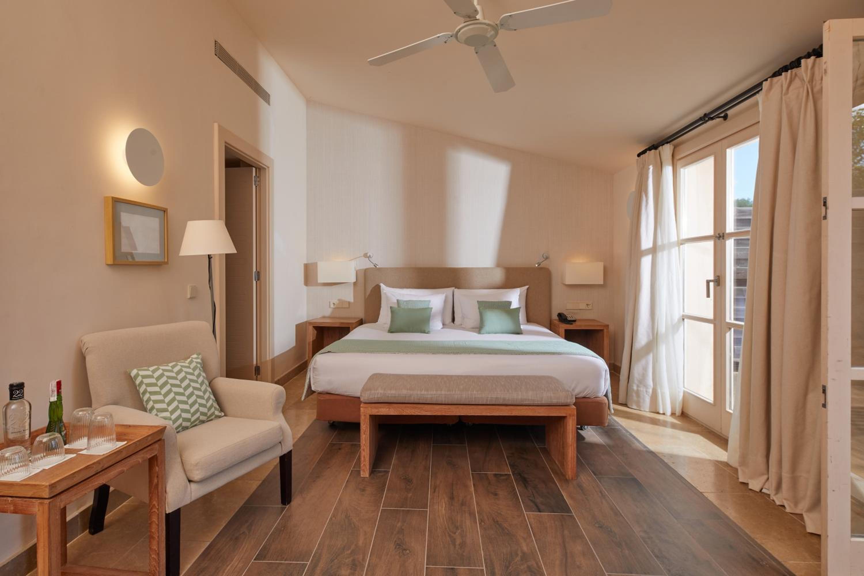 Double Room at Ponent - Photo 1