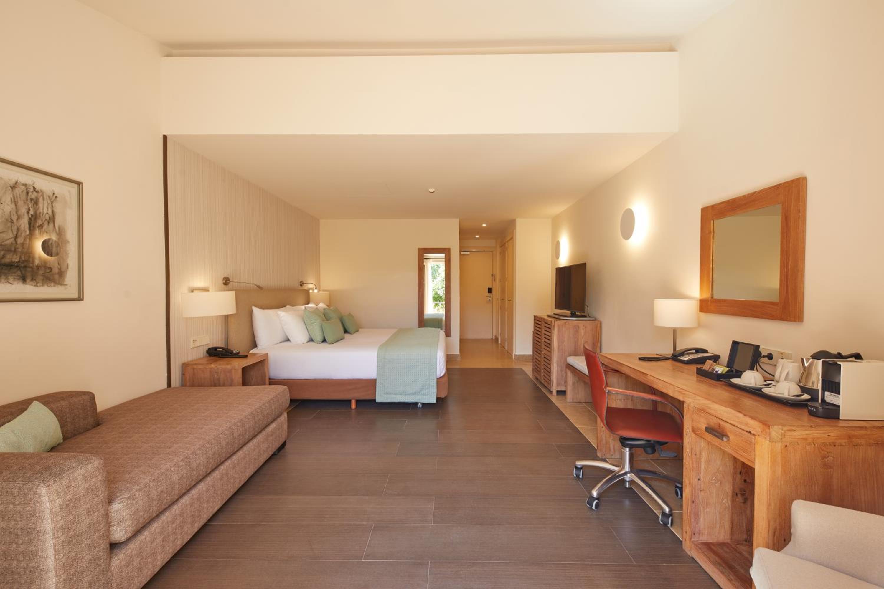 Deluxe Room at Ponent - Photo 4