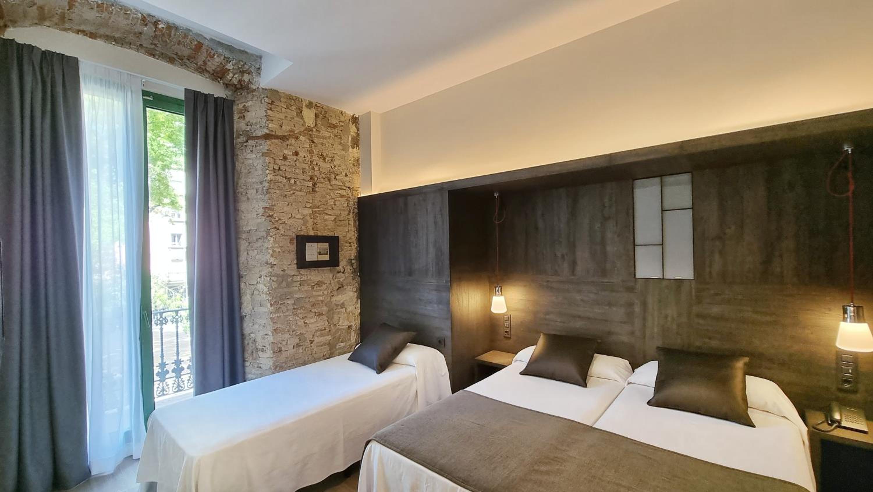 Comfort Triple Room with External View photo 2
