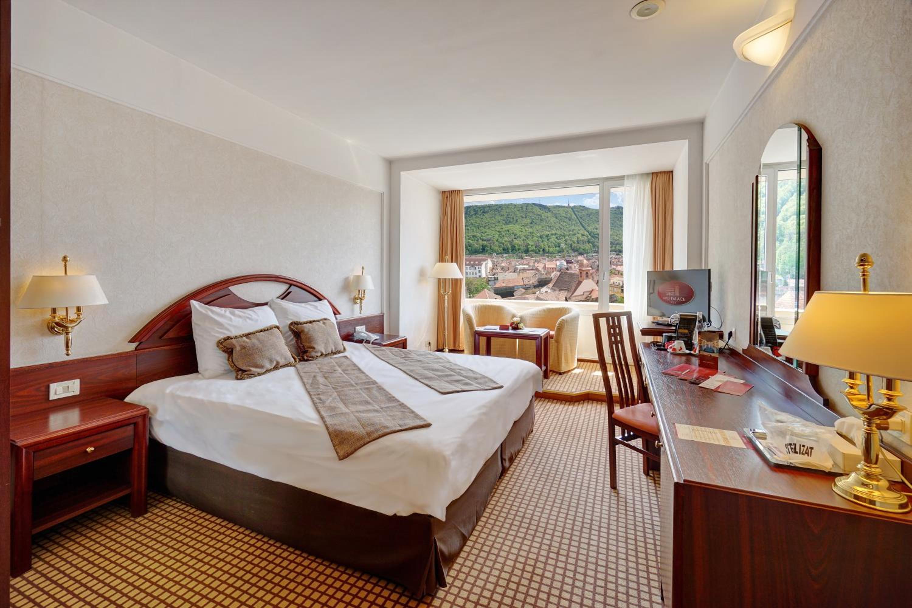 Queen Double Room with Spa Access