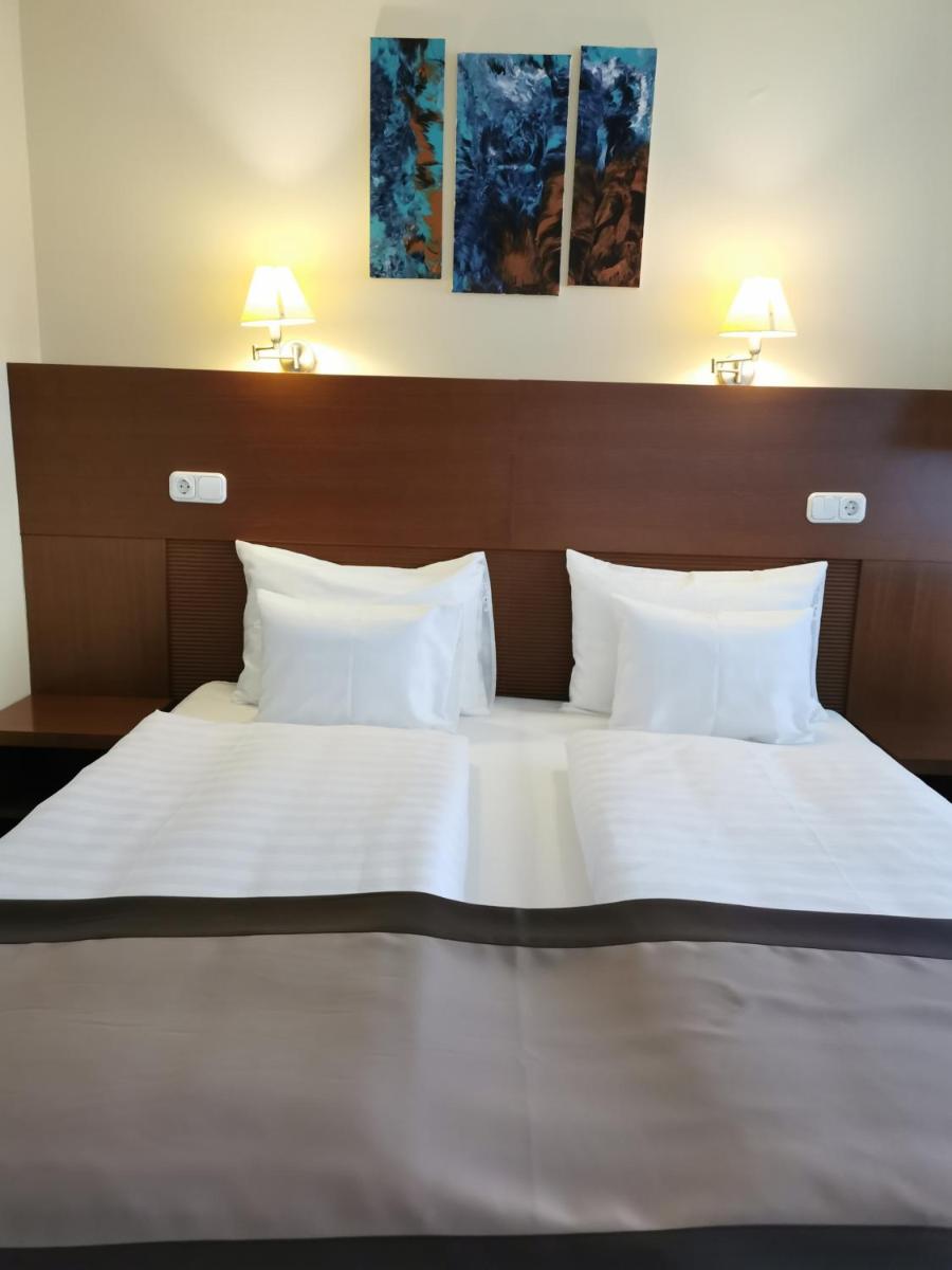Standard Double Room - Photo 1