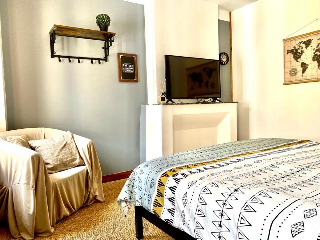 Double Room with Private Bathroom photo 3