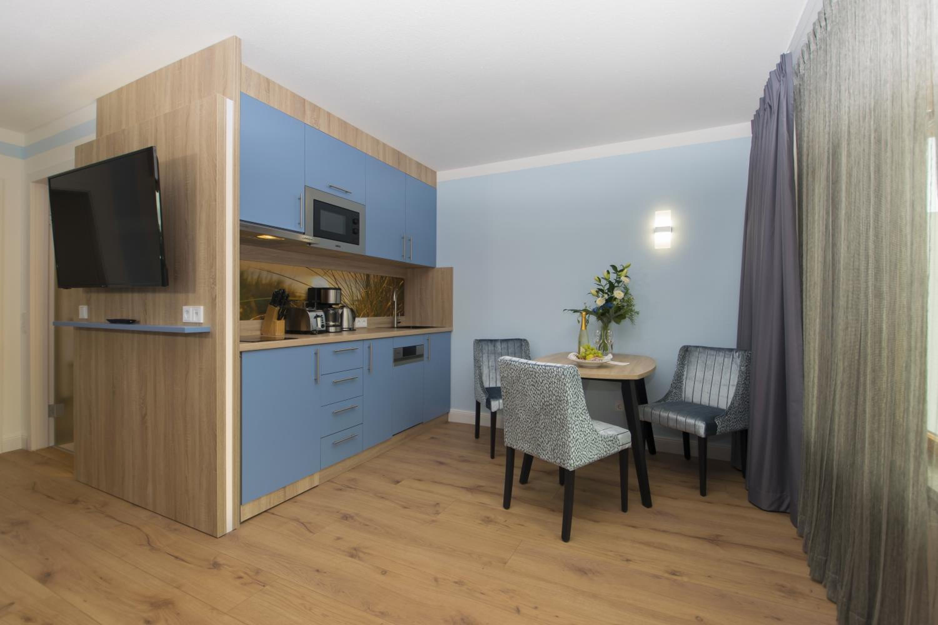 One-Bedroom Apartment - Photo 10