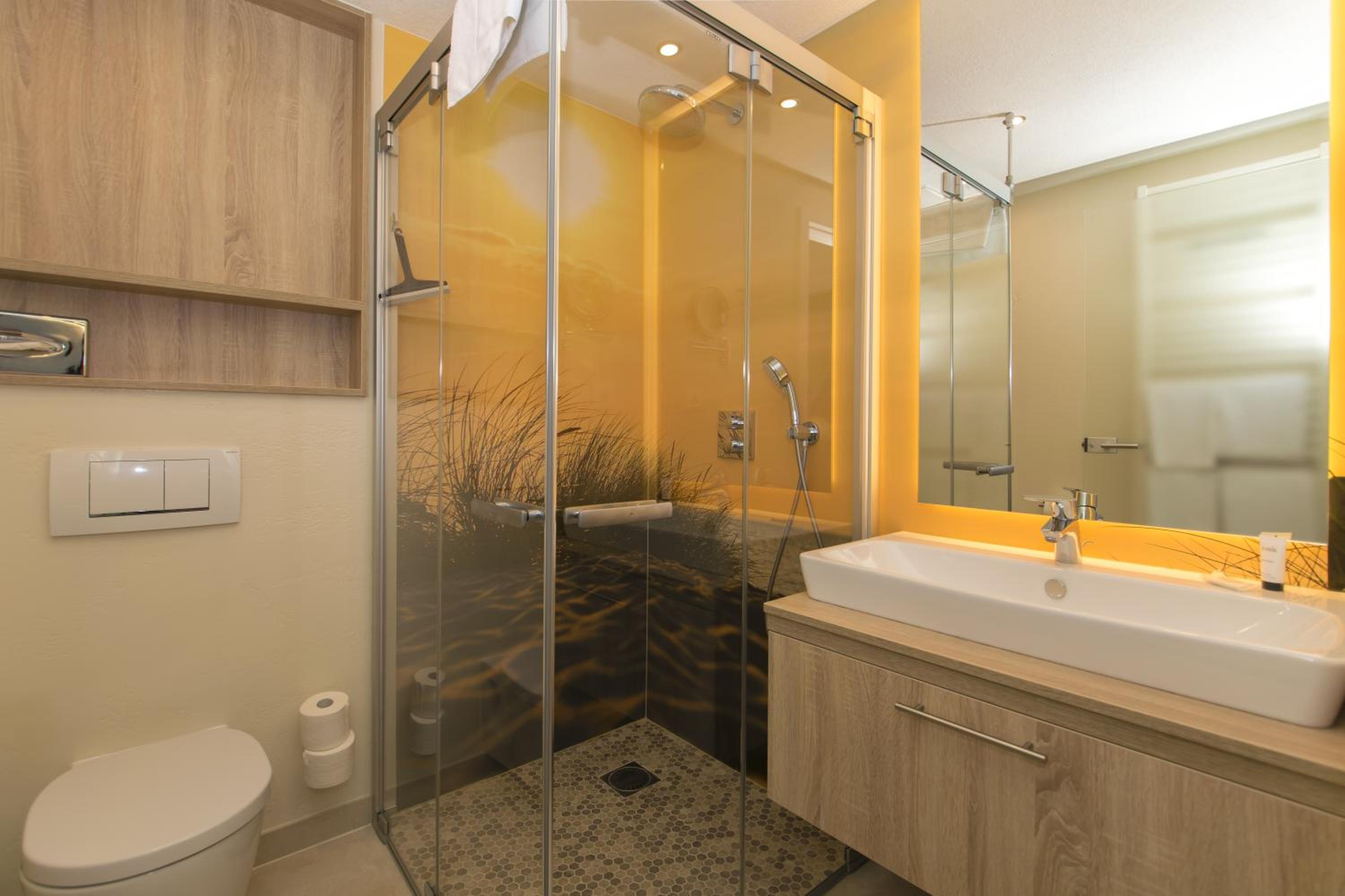 One-Bedroom Apartment - Photo 9