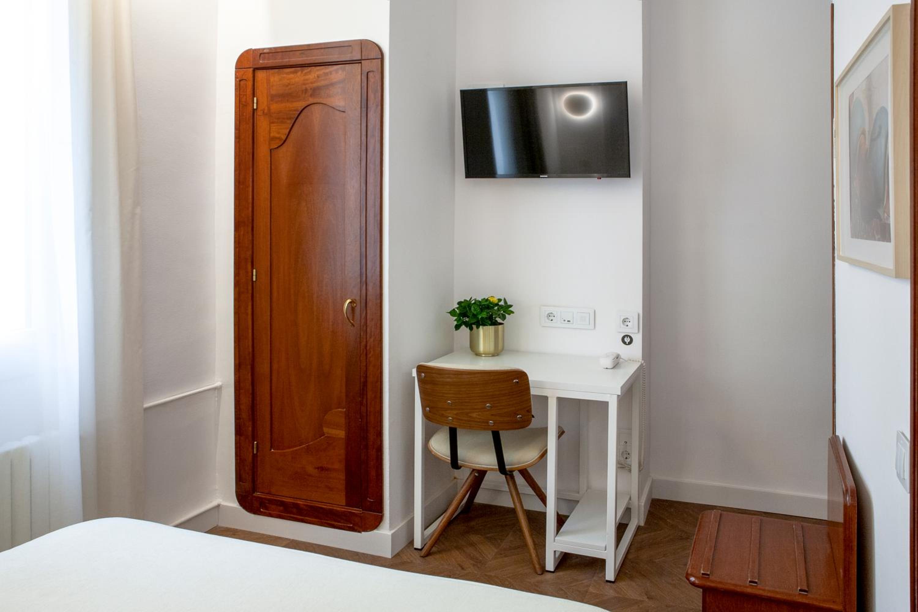 Deluxe Single Room photo 2