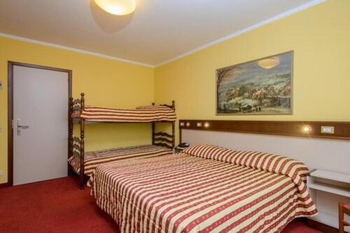 Standard Quadruple Room - Photo 3