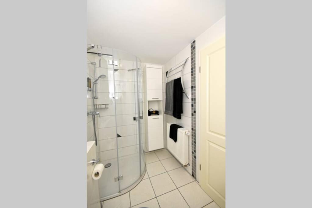 One-Bedroom Apartment - Photo 6