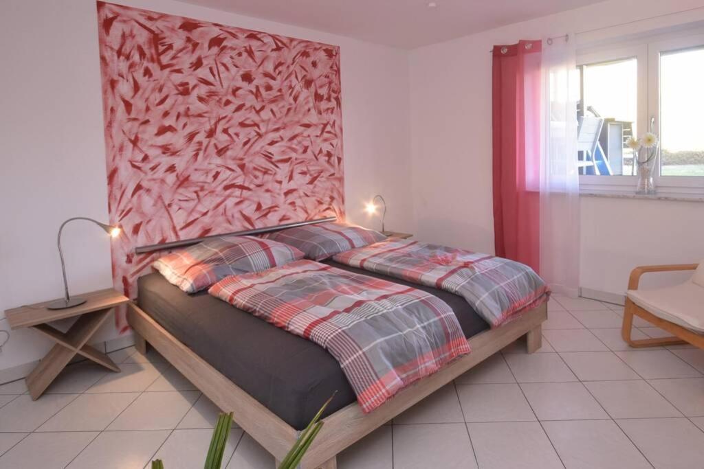 One-Bedroom Apartment - Photo 5