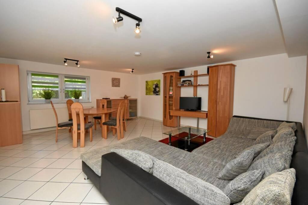 One-Bedroom Apartment - Photo 4