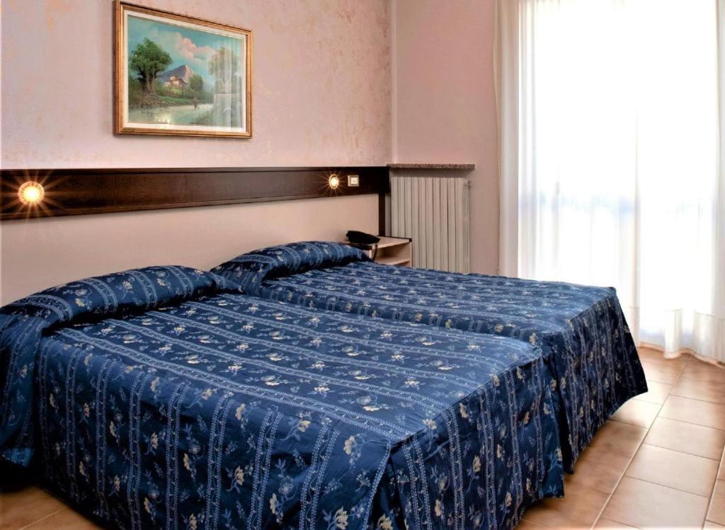 Standard Triple Room - Photo 6
