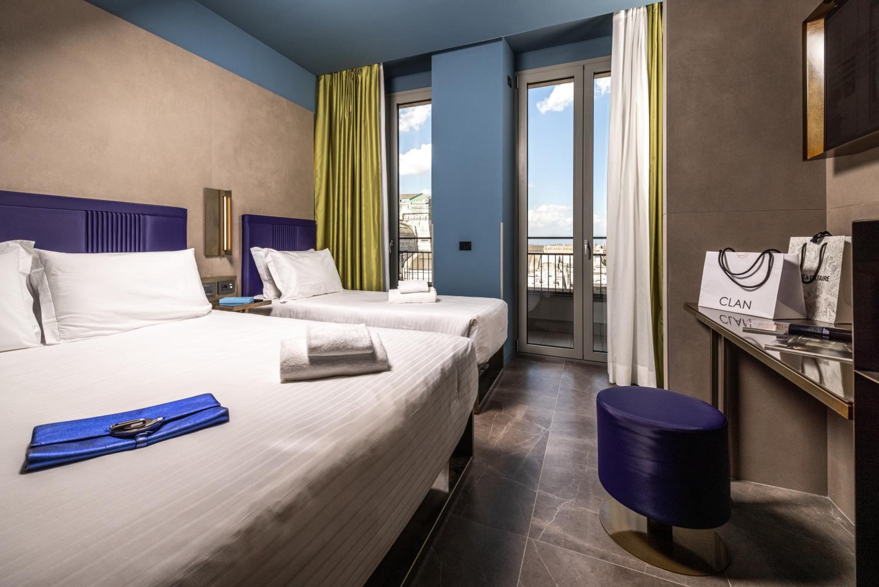 Triple Room with Balcony and View