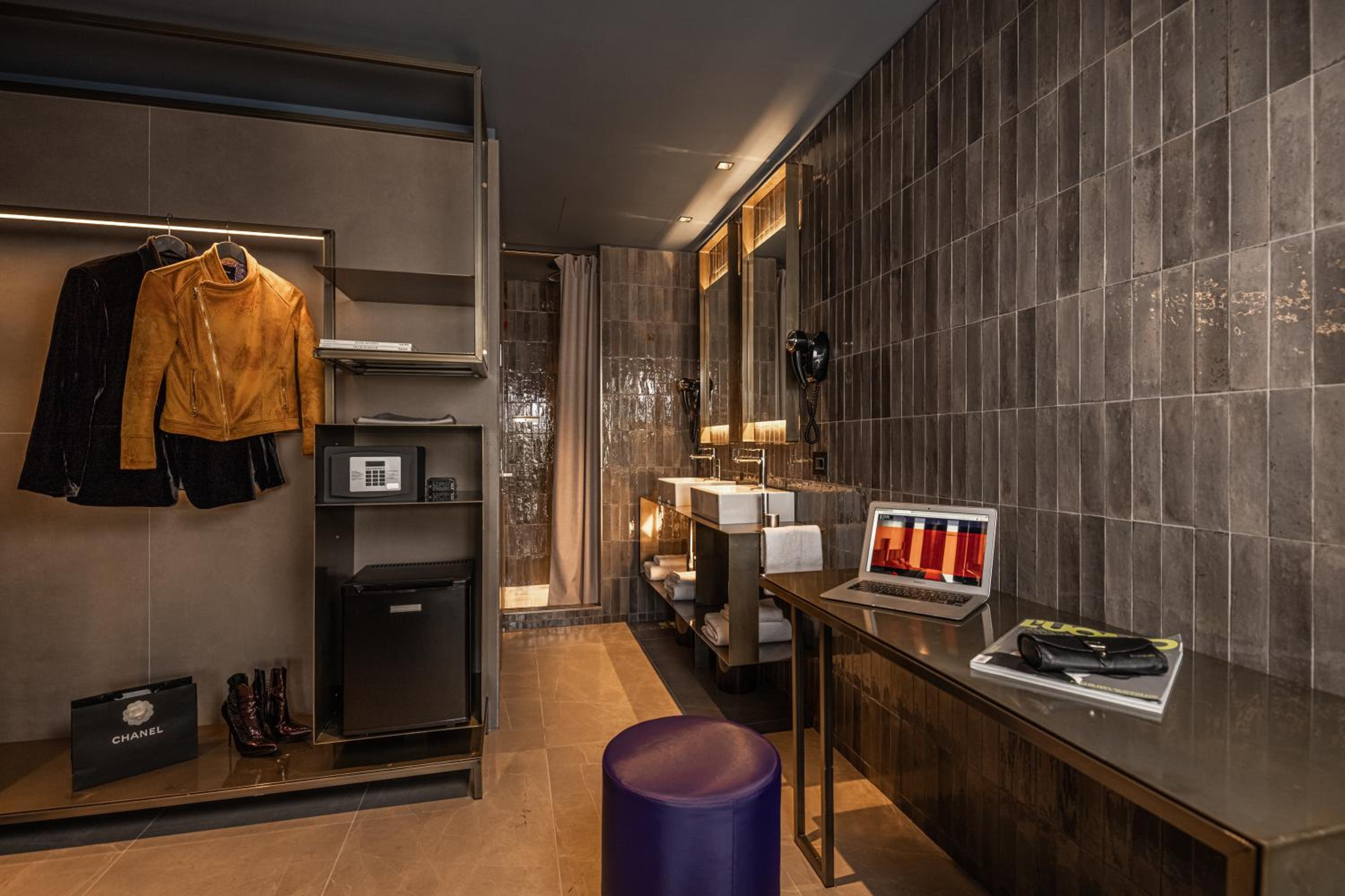 Quadruple Room with View