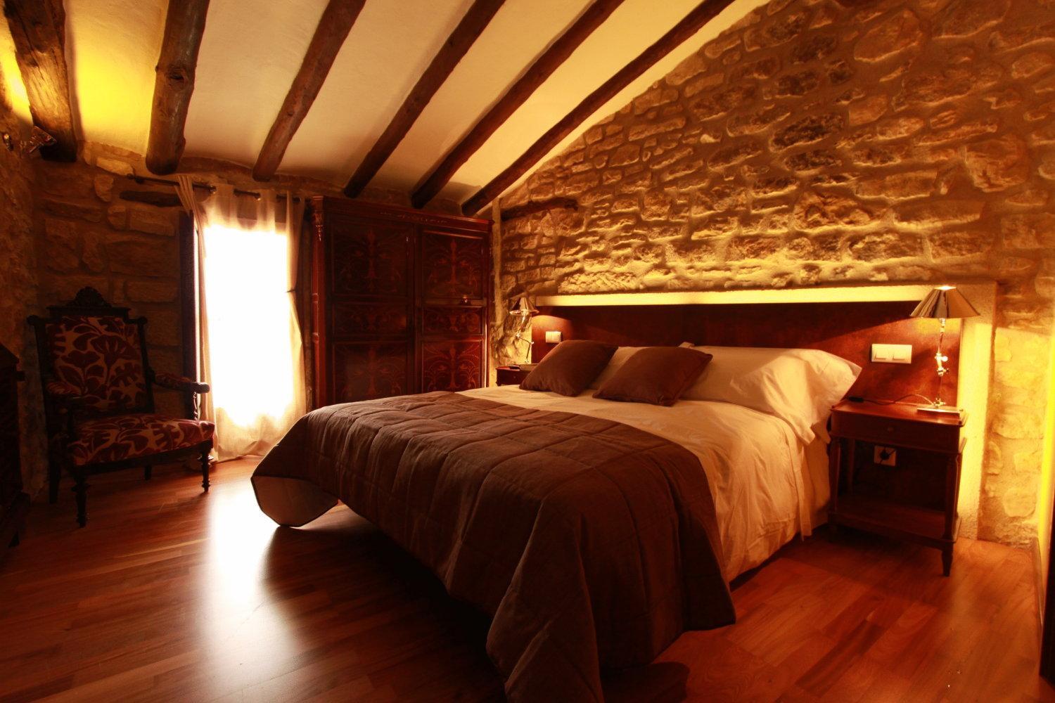 Double Room - Photo 7