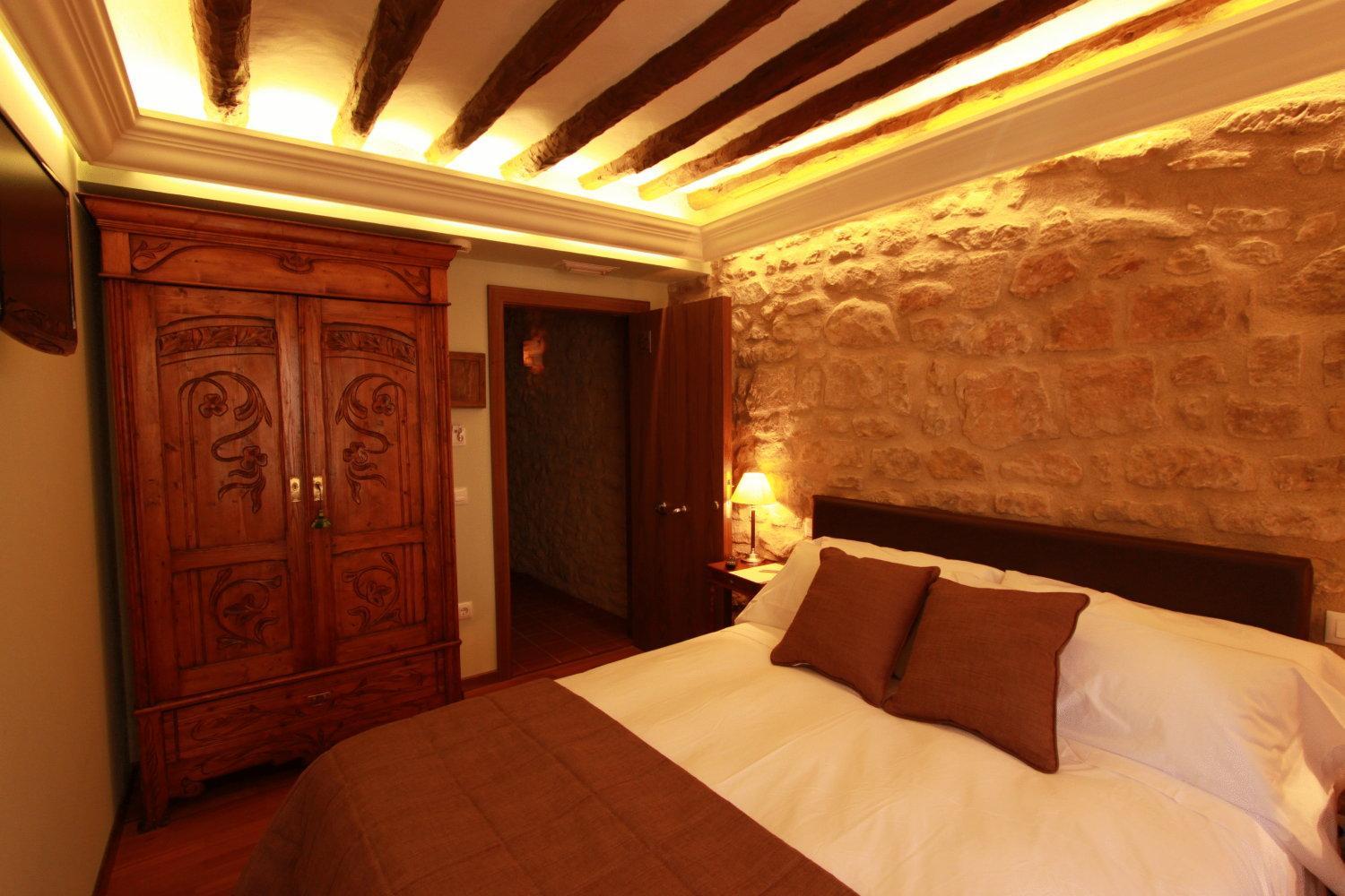 Double Room - Photo 2