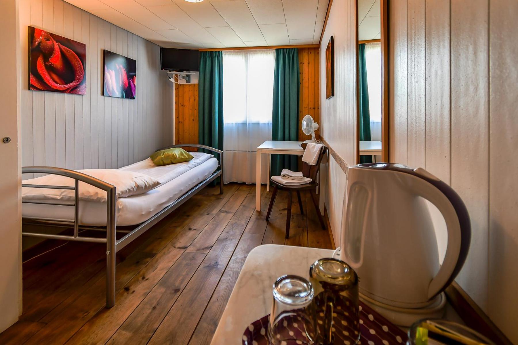 Single Room photo 3