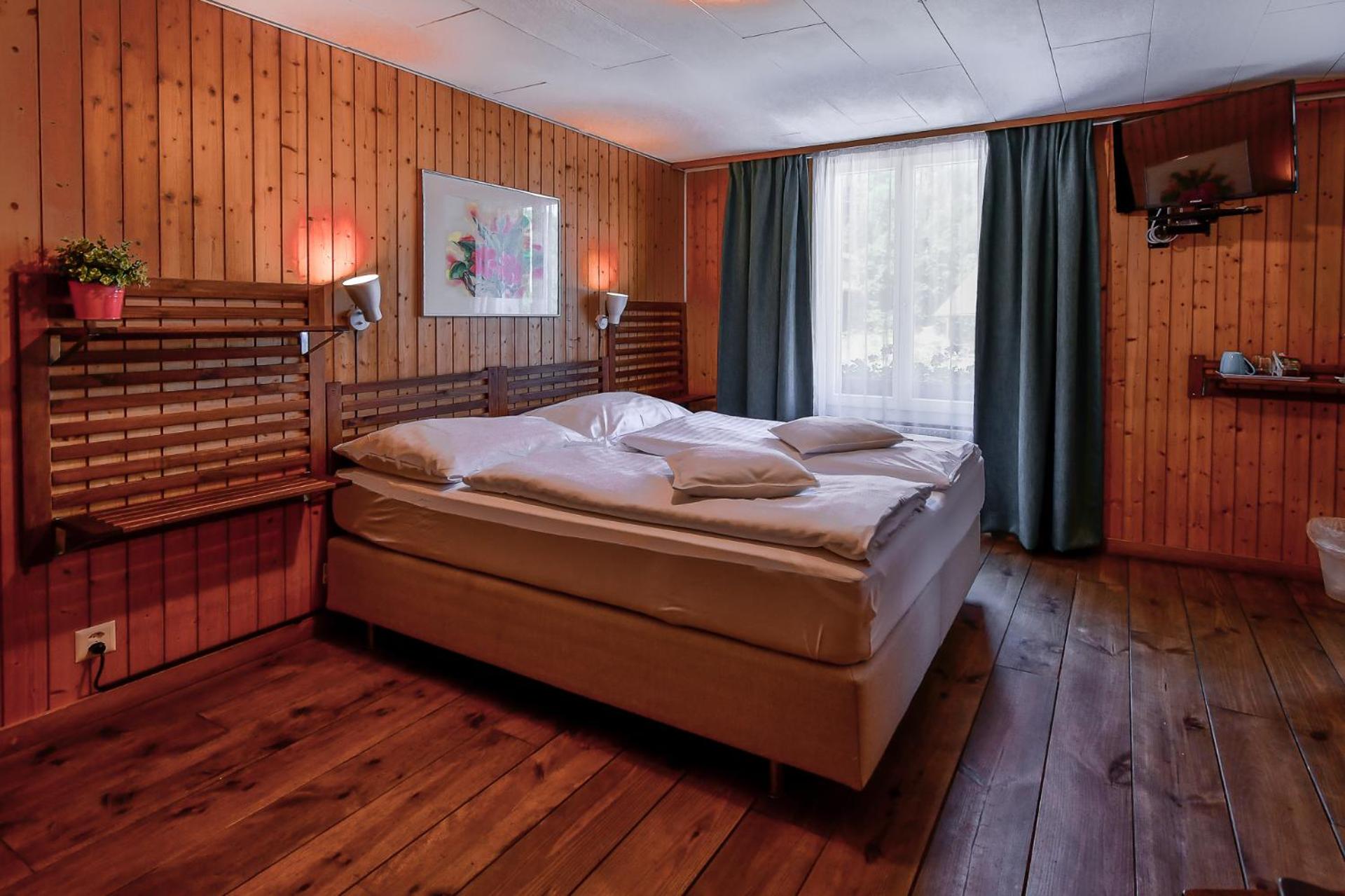 Double Room - Photo 9