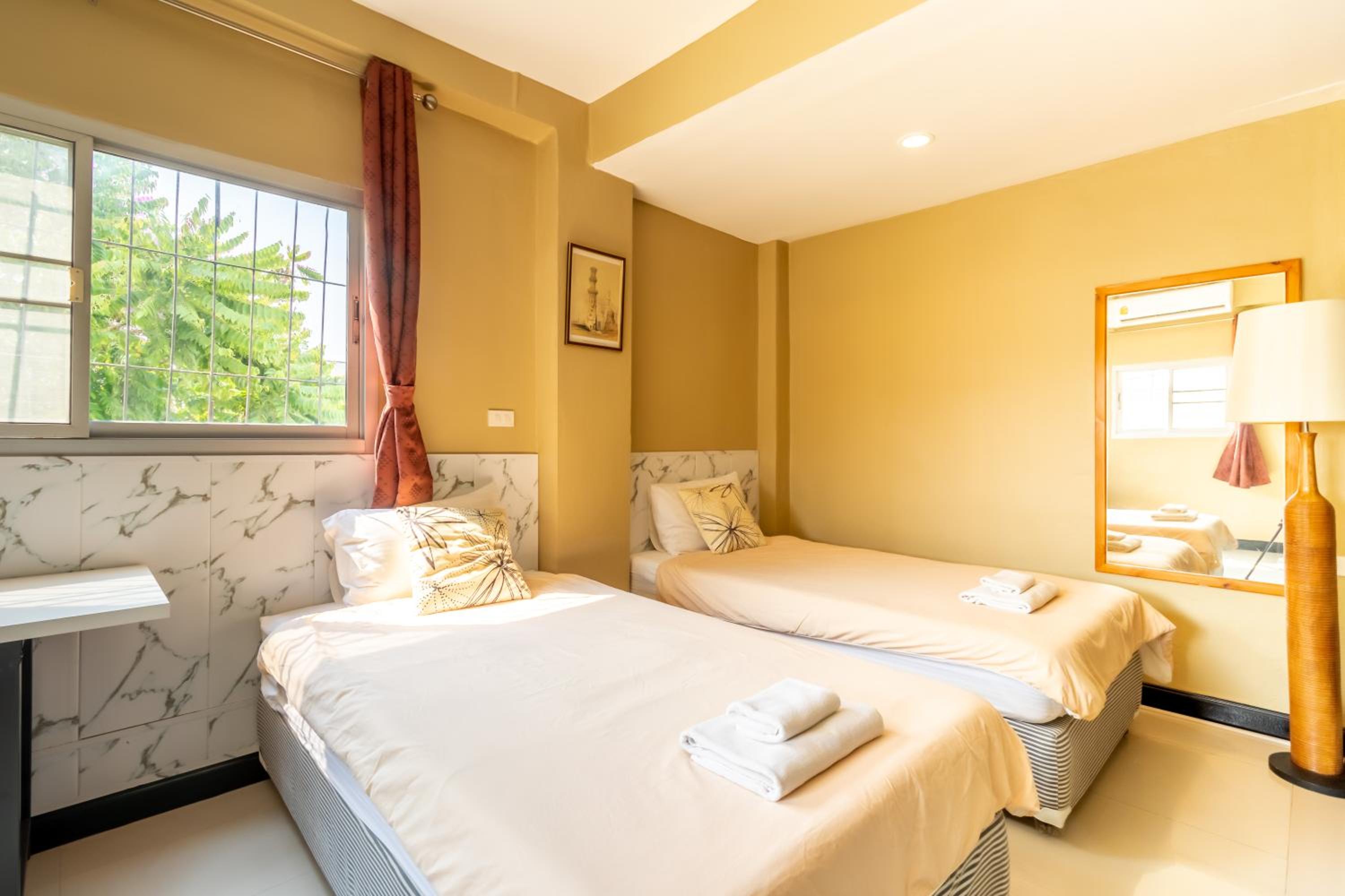 Deluxe Twin Room photo 3