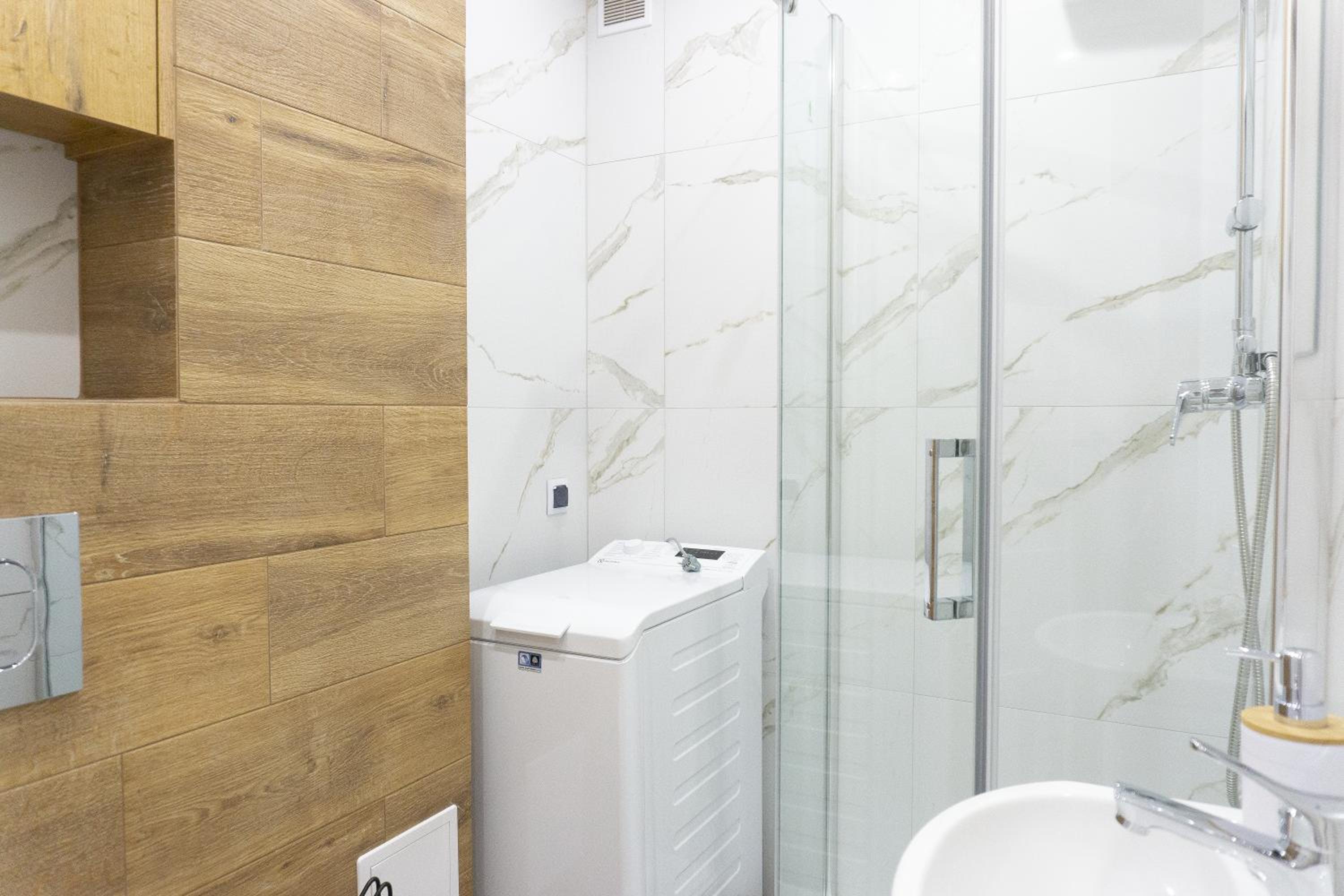 Studio apartment with a balcony with City View, Chmielna 35 (16th floor), photo 6